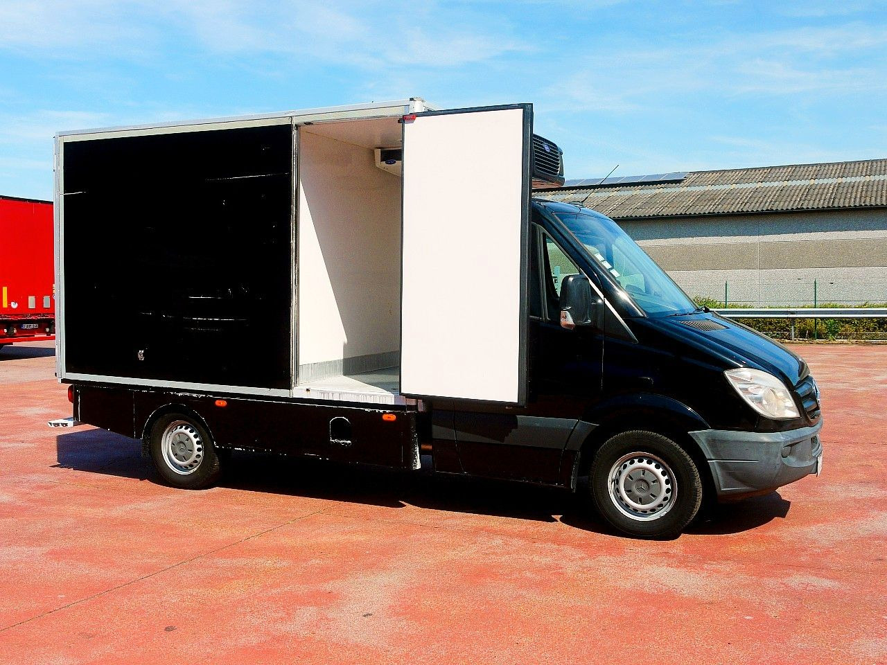 Mercedes-Benz 319 SPRINTER V6 KUHLKOFFER CARRIER PULSOR 600 MT - Dostavno vozilo hladnjača: slika Mercedes-Benz 319 SPRINTER V6 KUHLKOFFER CARRIER PULSOR 600 MT - Dostavno vozilo hladnjača Mercedes-Benz 319 SPRINTER V6 KUHLKOFFER CARRIER PULSOR 600 MT - Dostavno vozilo hladnjača: slika Mercedes-Benz 319 SPRINTER V6 KUHLKOFFER CARRIER PULSOR 600 MT - Dostavno vozilo hladnjača
