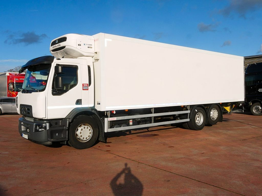 Renault 26.320 D KUHLKOFFER THERMOKING MT T1200  6X2 A/C  - Kamion hladnjača: slika Renault 26.320 D KUHLKOFFER THERMOKING MT T1200  6X2 A/C  - Kamion hladnjača Renault 26.320 D KUHLKOFFER THERMOKING MT T1200  6X2 A/C  - Kamion hladnjača: slika Renault 26.320 D KUHLKOFFER THERMOKING MT T1200  6X2 A/C  - Kamion hladnjača