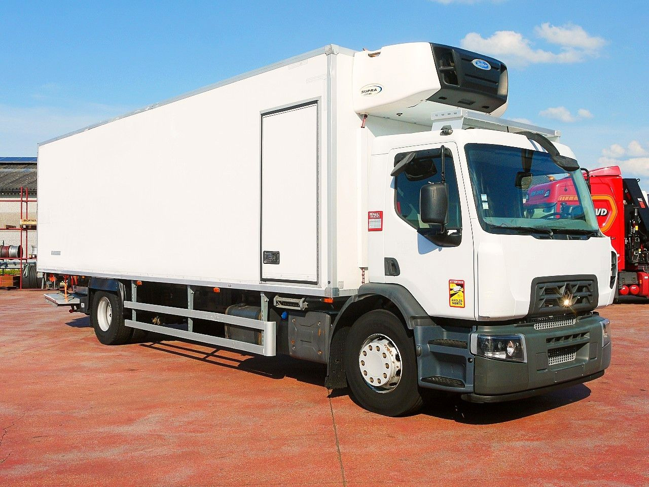 Renault D19.280 KUHLKOFFER CARRIER SUPRA 1150 MT - Kamion hladnjača: slika Renault D19.280 KUHLKOFFER CARRIER SUPRA 1150 MT - Kamion hladnjača Renault D19.280 KUHLKOFFER CARRIER SUPRA 1150 MT - Kamion hladnjača: slika Renault D19.280 KUHLKOFFER CARRIER SUPRA 1150 MT - Kamion hladnjača