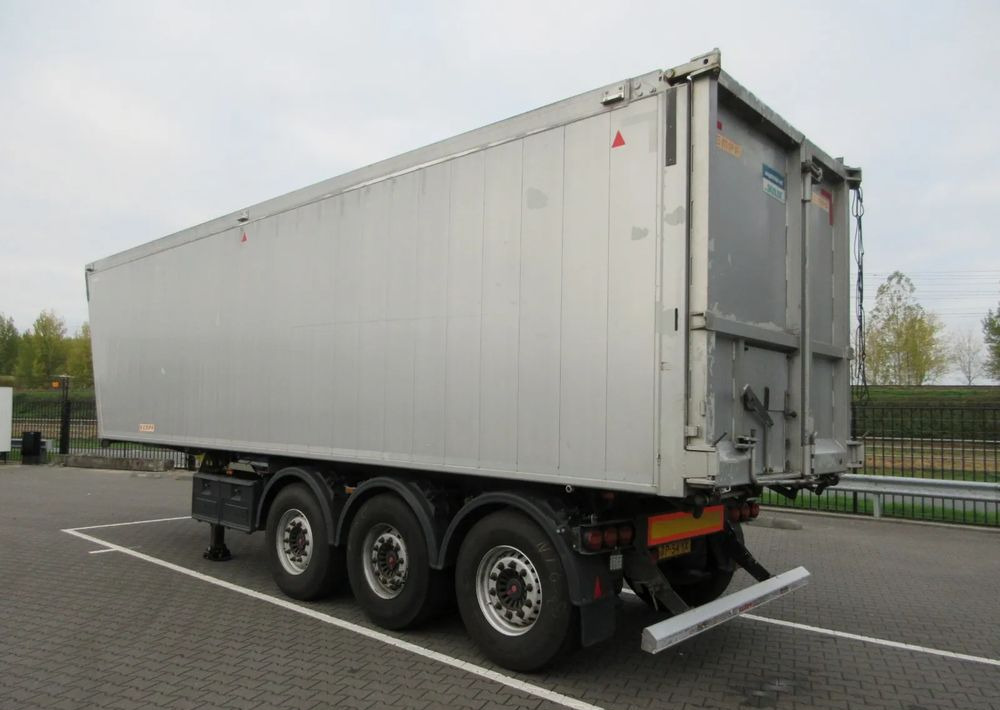 Kempf Wywrotka - Kiper poluprikolica: slika Kempf Wywrotka - Kiper poluprikolica Kempf Wywrotka - Kiper poluprikolica: slika Kempf Wywrotka - Kiper poluprikolica