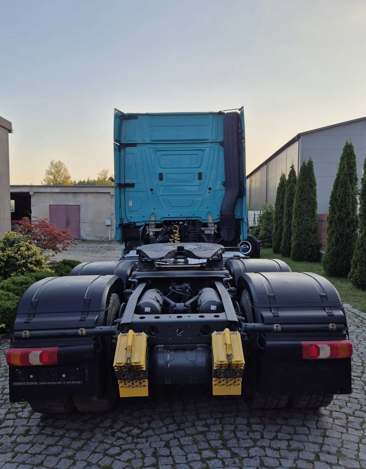 Mercedes-Benz AROCS - Tegljač: slika Mercedes-Benz AROCS - Tegljač Mercedes-Benz AROCS - Tegljač: slika Mercedes-Benz AROCS - Tegljač