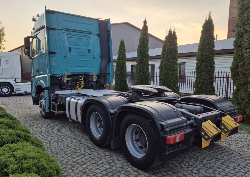 Mercedes-Benz AROCS - Tegljač: slika Mercedes-Benz AROCS - Tegljač Mercedes-Benz AROCS - Tegljač: slika Mercedes-Benz AROCS - Tegljač