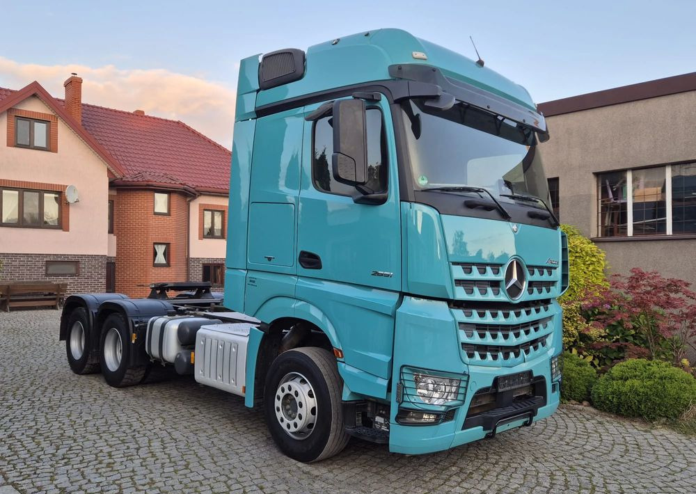 Mercedes-Benz AROCS - Tegljač: slika Mercedes-Benz AROCS - Tegljač Mercedes-Benz AROCS - Tegljač: slika Mercedes-Benz AROCS - Tegljač