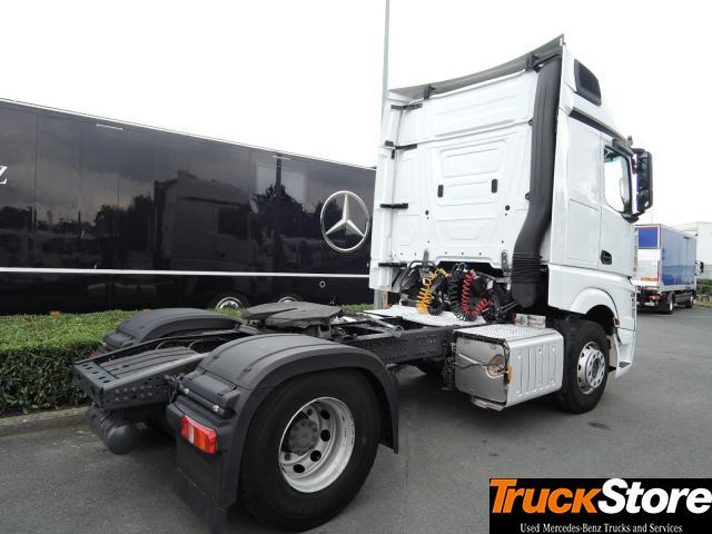 Mercedes-Benz Actros 1843 LS - Tegljač: slika Mercedes-Benz Actros 1843 LS - Tegljač Mercedes-Benz Actros 1843 LS - Tegljač: slika Mercedes-Benz Actros 1843 LS - Tegljač