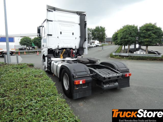 Mercedes-Benz Actros 1843 LS - Tegljač: slika Mercedes-Benz Actros 1843 LS - Tegljač Mercedes-Benz Actros 1843 LS - Tegljač: slika Mercedes-Benz Actros 1843 LS - Tegljač