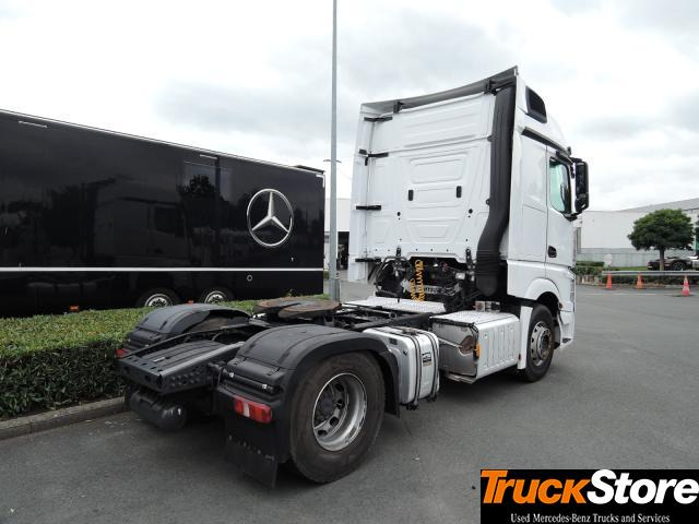 Mercedes-Benz Actros 1843 LS - Tegljač: slika Mercedes-Benz Actros 1843 LS - Tegljač Mercedes-Benz Actros 1843 LS - Tegljač: slika Mercedes-Benz Actros 1843 LS - Tegljač