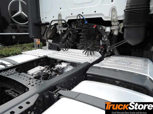 Mercedes-Benz Actros 1851 LS - Tegljač: slika Mercedes-Benz Actros 1851 LS - Tegljač Mercedes-Benz Actros 1851 LS - Tegljač: slika Mercedes-Benz Actros 1851 LS - Tegljač