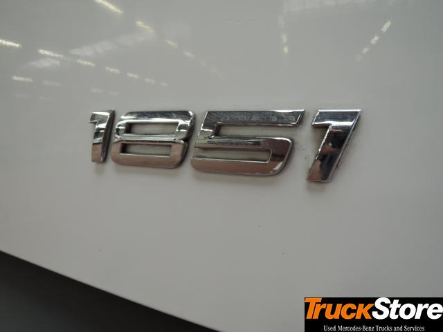 Mercedes-Benz Actros 1851 LS - Tegljač: slika Mercedes-Benz Actros 1851 LS - Tegljač Mercedes-Benz Actros 1851 LS - Tegljač: slika Mercedes-Benz Actros 1851 LS - Tegljač
