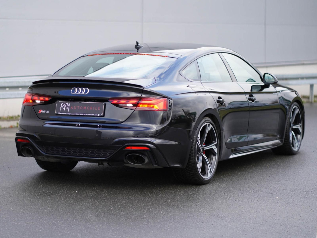 Audi RS 5 Sportsback V6 TFSI quattro LEDER MATRIX LED - Limuzina: slika Audi RS 5 Sportsback V6 TFSI quattro LEDER MATRIX LED - Limuzina Audi RS 5 Sportsback V6 TFSI quattro LEDER MATRIX LED - Limuzina: slika Audi RS 5 Sportsback V6 TFSI quattro LEDER MATRIX LED - Limuzina
