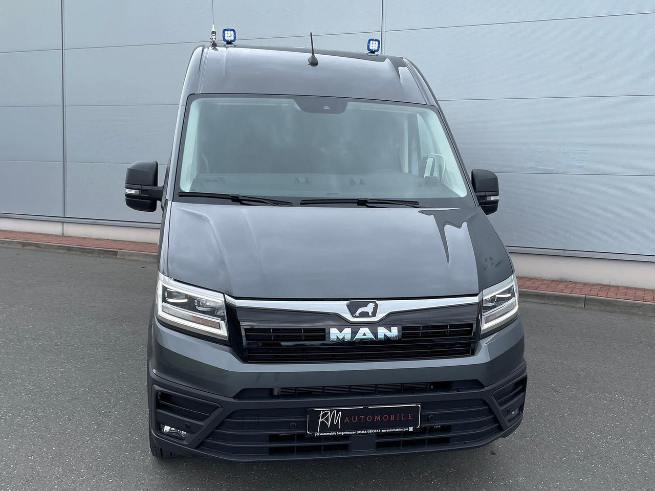 MAN TGE 3.180 BF 3 BEGLEITFAHRZEUG L3H3 NAVI LED - Dostavno vozilo: slika MAN TGE 3.180 BF 3 BEGLEITFAHRZEUG L3H3 NAVI LED - Dostavno vozilo MAN TGE 3.180 BF 3 BEGLEITFAHRZEUG L3H3 NAVI LED - Dostavno vozilo: slika MAN TGE 3.180 BF 3 BEGLEITFAHRZEUG L3H3 NAVI LED - Dostavno vozilo
