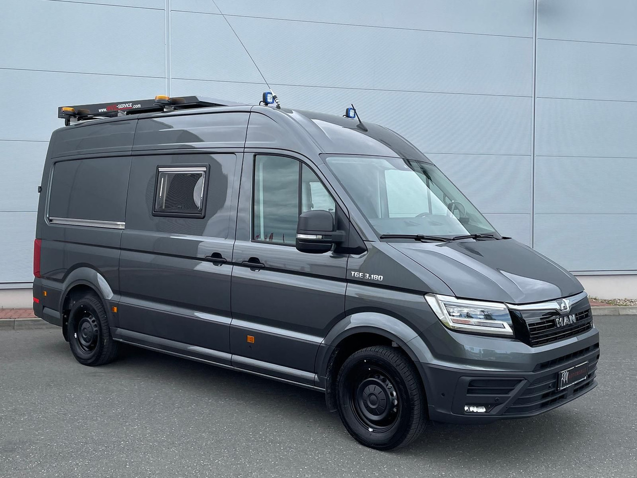 MAN TGE 3.180 BF 3 BEGLEITFAHRZEUG L3H3 NAVI LED - Dostavno vozilo: slika MAN TGE 3.180 BF 3 BEGLEITFAHRZEUG L3H3 NAVI LED - Dostavno vozilo MAN TGE 3.180 BF 3 BEGLEITFAHRZEUG L3H3 NAVI LED - Dostavno vozilo: slika MAN TGE 3.180 BF 3 BEGLEITFAHRZEUG L3H3 NAVI LED - Dostavno vozilo