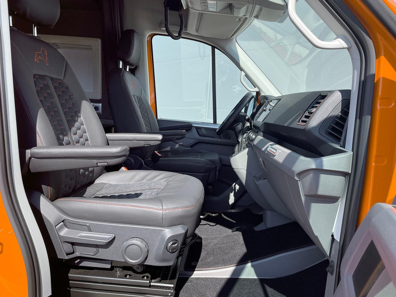 Dostavno vozilo MAN TGE 3.180 L3H3 Individual S BF3+ BEGLEITFAHRZEUG: slika Dostavno vozilo MAN TGE 3.180 L3H3 Individual S BF3+ BEGLEITFAHRZEUG