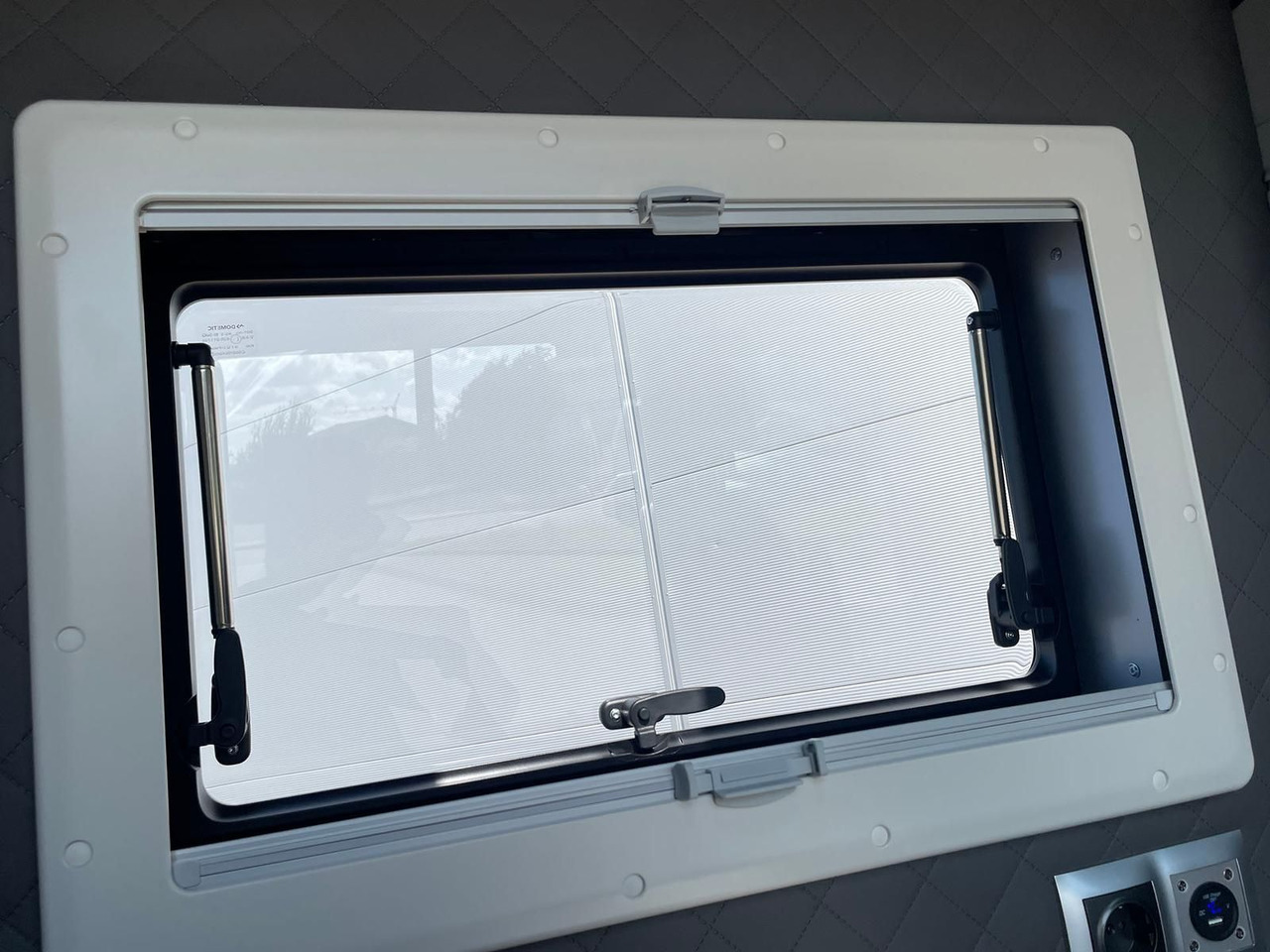 Dostavno vozilo MAN TGE 3.180 L3H3 Individual S BF3+ BEGLEITFAHRZEUG: slika Dostavno vozilo MAN TGE 3.180 L3H3 Individual S BF3+ BEGLEITFAHRZEUG