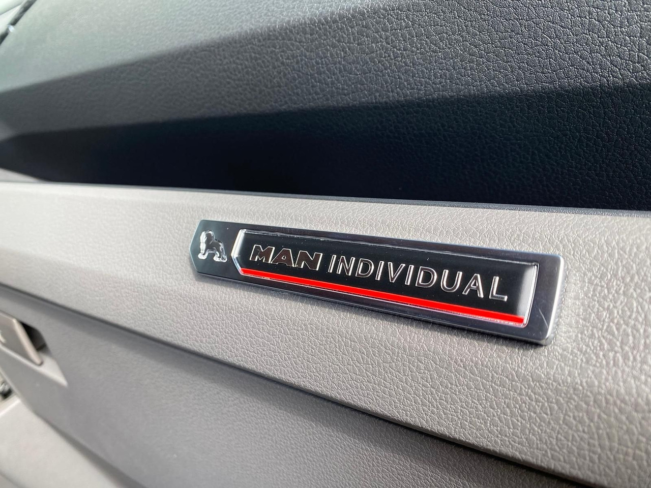 Dostavno vozilo MAN TGE 3.180 L3H3 Individual S BF3+ BEGLEITFAHRZEUG: slika Dostavno vozilo MAN TGE 3.180 L3H3 Individual S BF3+ BEGLEITFAHRZEUG