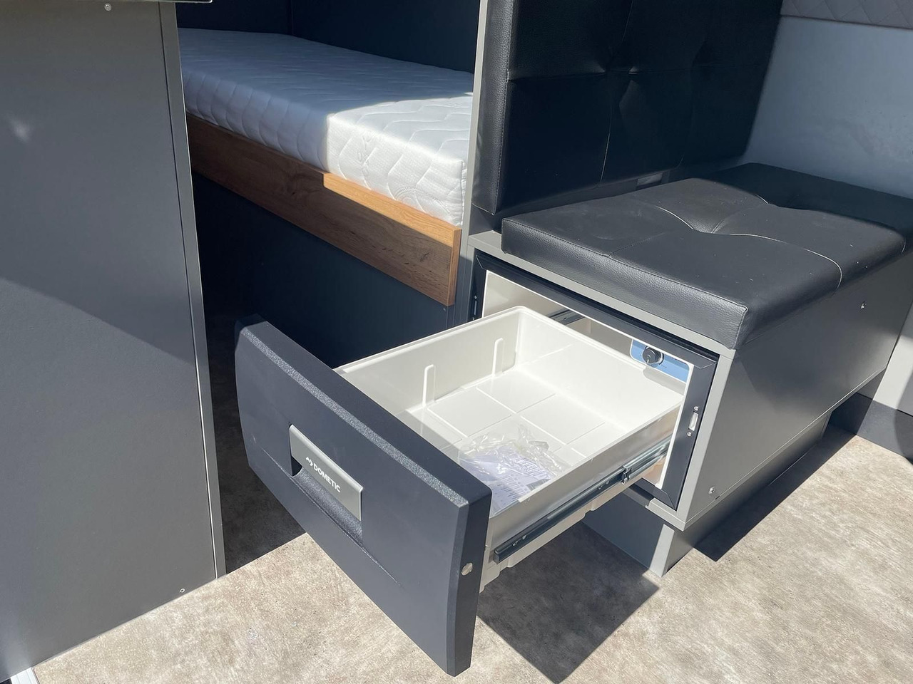 Dostavno vozilo MAN TGE 3.180 L3H3 Individual S BF3+ BEGLEITFAHRZEUG: slika Dostavno vozilo MAN TGE 3.180 L3H3 Individual S BF3+ BEGLEITFAHRZEUG