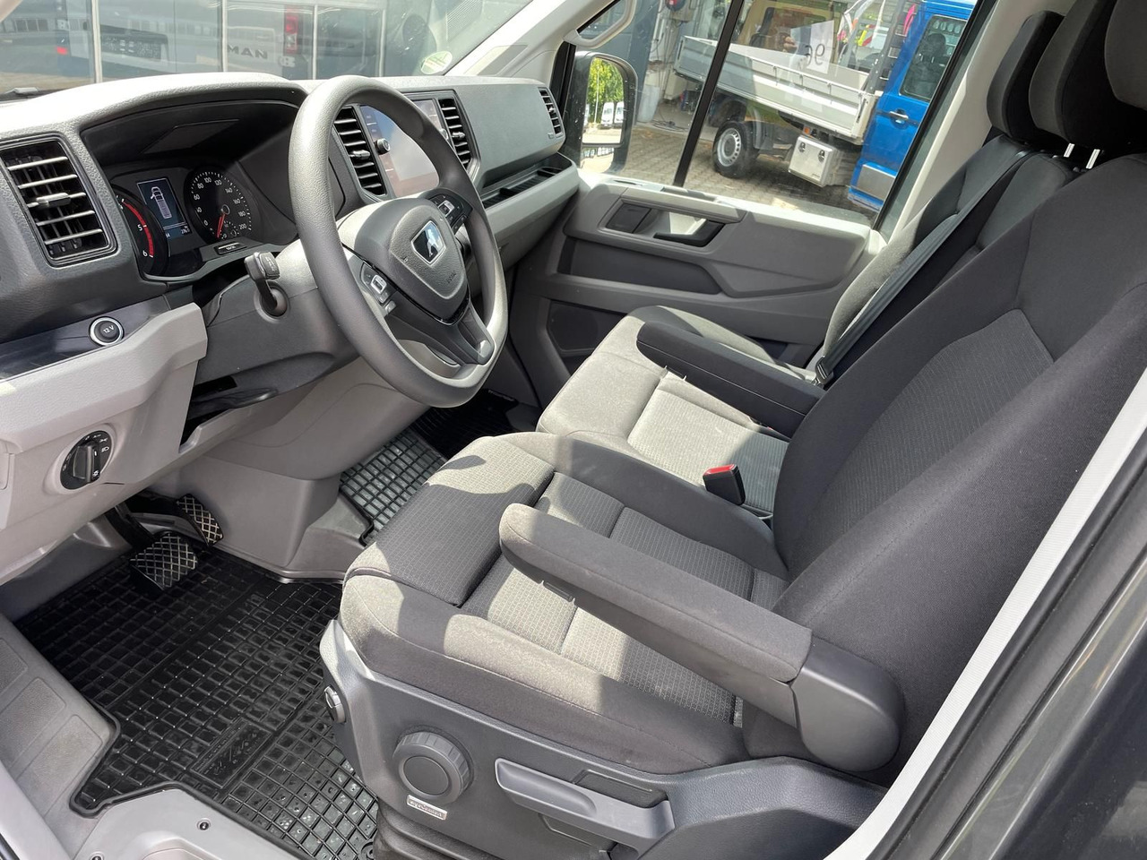 Automobil MAN TGE 3.160 L4H3 MIXTO TEMPOMAT AHK SITZHZ DAB: slika Automobil MAN TGE 3.160 L4H3 MIXTO TEMPOMAT AHK SITZHZ DAB