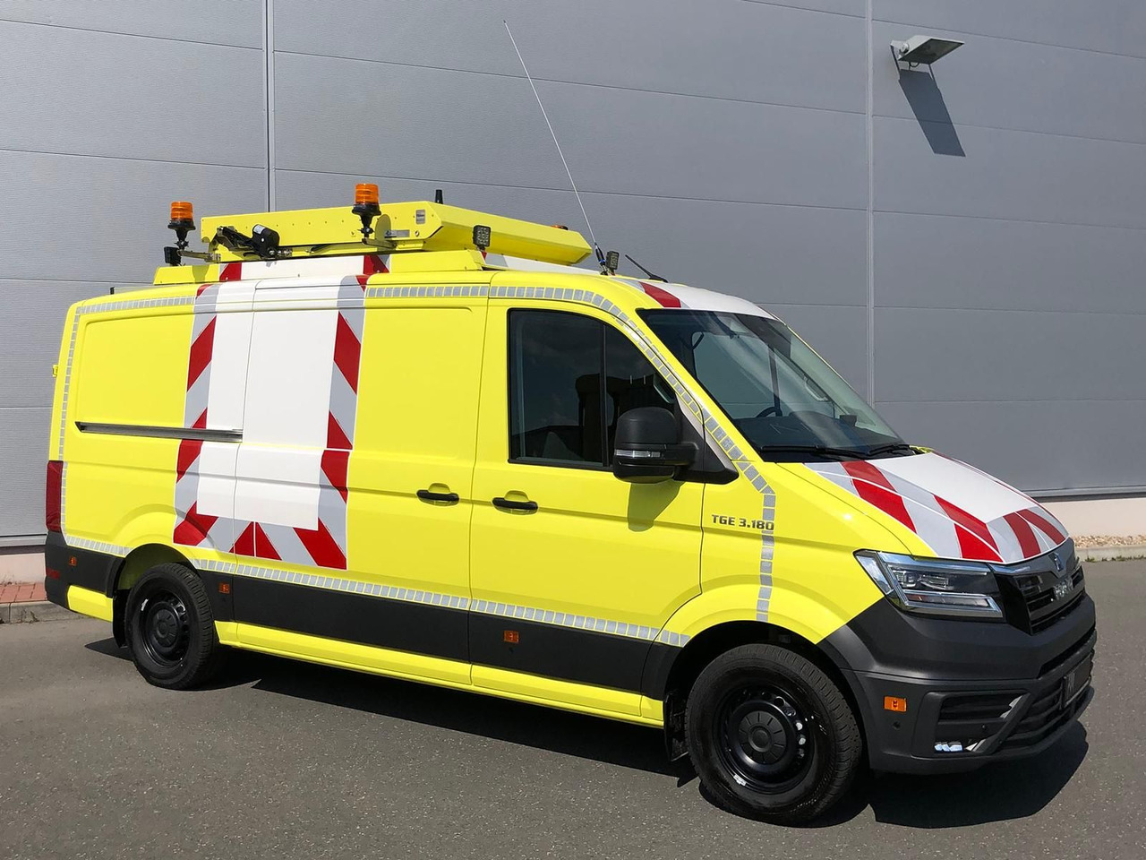 MAN TGE 3.180 L3H2 BF 4 BEGLEITFAHRZEUG ACC LED NAVI - Automobil: slika MAN TGE 3.180 L3H2 BF 4 BEGLEITFAHRZEUG ACC LED NAVI - Automobil MAN TGE 3.180 L3H2 BF 4 BEGLEITFAHRZEUG ACC LED NAVI - Automobil: slika MAN TGE 3.180 L3H2 BF 4 BEGLEITFAHRZEUG ACC LED NAVI - Automobil