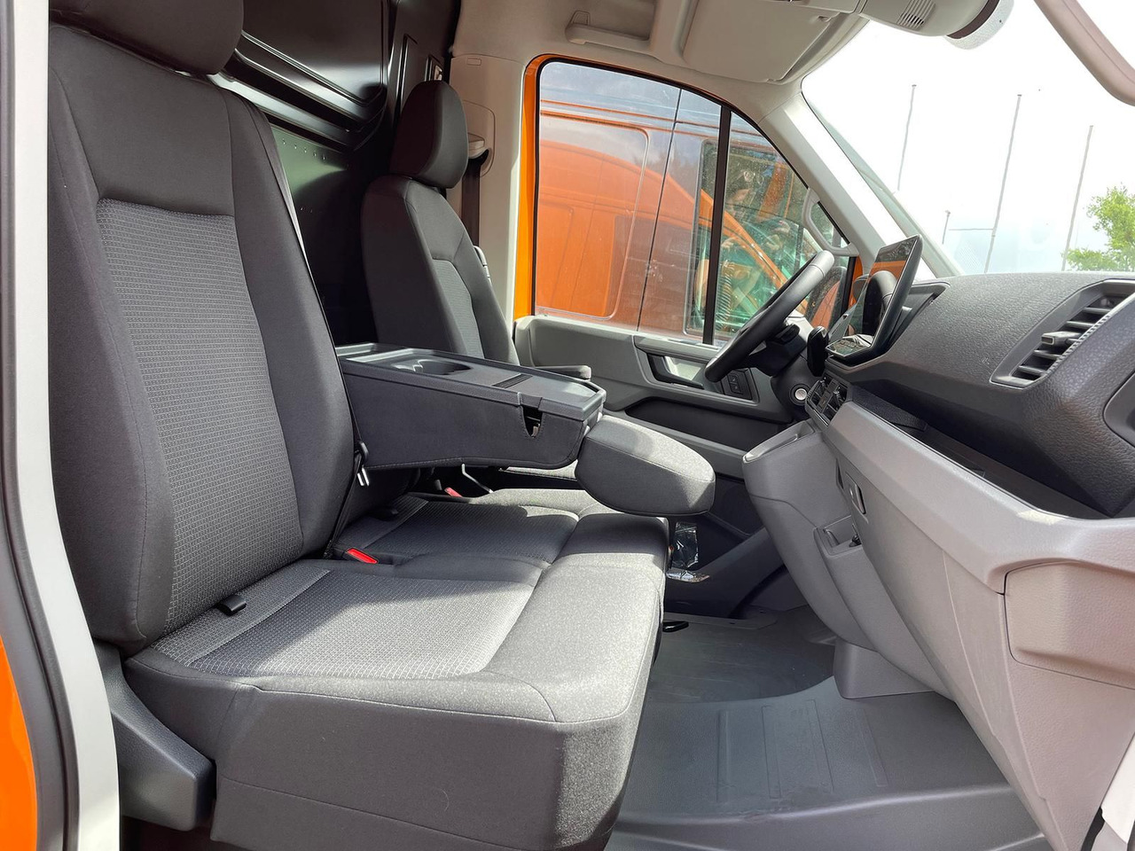 Furgon MAN TGE 3.180 L3H3 Kasten STANDHZ ACC NAVI KAMERA: slika Furgon MAN TGE 3.180 L3H3 Kasten STANDHZ ACC NAVI KAMERA