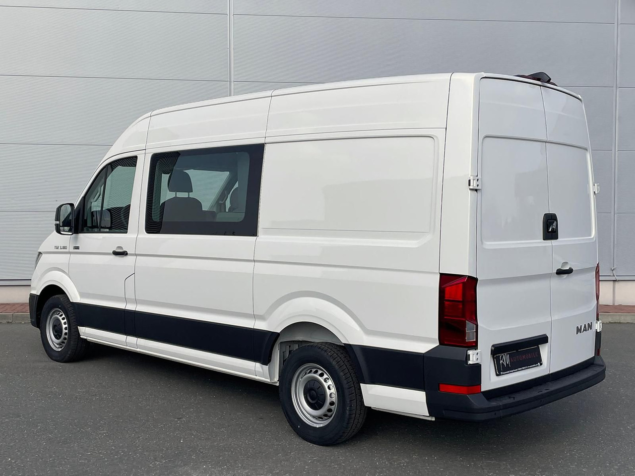Novi Dostavno vozilo s dvostrukom kabinom MAN TGE 3.180 L3H3 MIXTO 4x4 LED TEMPOMAT SITZHZ NAV: slika Novi Dostavno vozilo s dvostrukom kabinom MAN TGE 3.180 L3H3 MIXTO 4x4 LED TEMPOMAT SITZHZ NAV