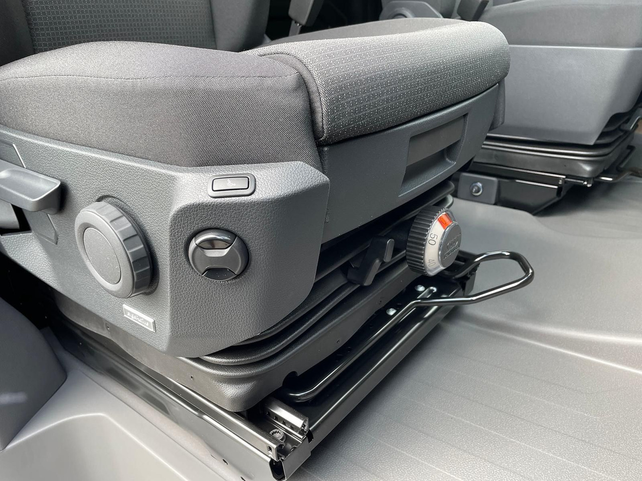 Furgon MAN TGE 3.180 L4H3 Kasten STANDHZ ACC LED SITZHZ: slika Furgon MAN TGE 3.180 L4H3 Kasten STANDHZ ACC LED SITZHZ Furgon MAN TGE 3.180 L4H3 Kasten STANDHZ ACC LED SITZHZ: slika Furgon MAN TGE 3.180 L4H3 Kasten STANDHZ ACC LED SITZHZ