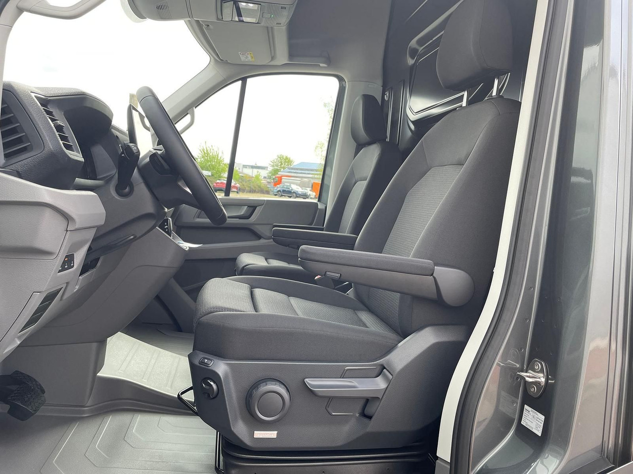 Furgon MAN TGE 3.180 L4H3 Kasten STANDHZ ACC LED SITZHZ: slika Furgon MAN TGE 3.180 L4H3 Kasten STANDHZ ACC LED SITZHZ Furgon MAN TGE 3.180 L4H3 Kasten STANDHZ ACC LED SITZHZ: slika Furgon MAN TGE 3.180 L4H3 Kasten STANDHZ ACC LED SITZHZ