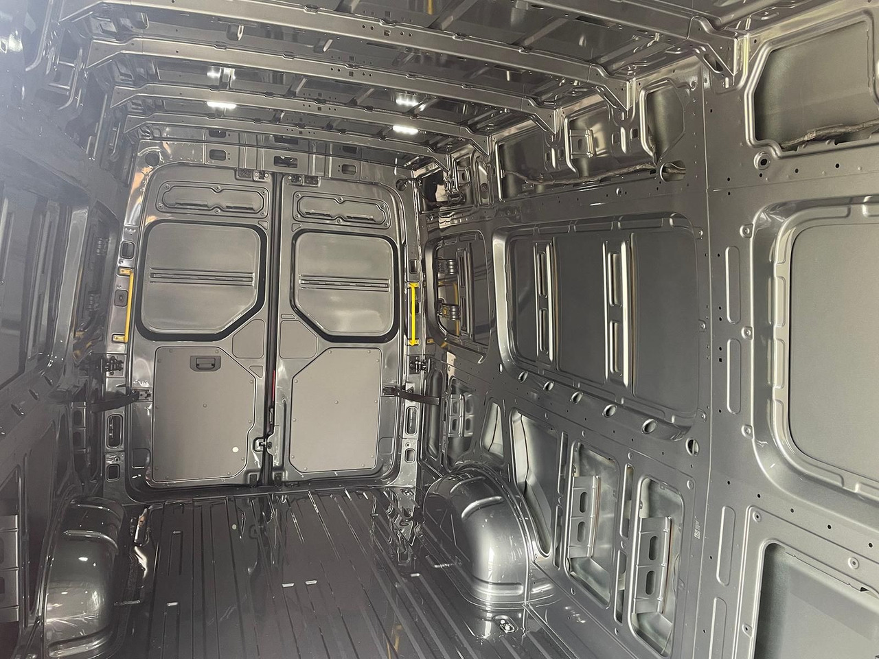 Furgon MAN TGE 3.180 L4H3 Kasten STANDHZ ACC LED SITZHZ: slika Furgon MAN TGE 3.180 L4H3 Kasten STANDHZ ACC LED SITZHZ Furgon MAN TGE 3.180 L4H3 Kasten STANDHZ ACC LED SITZHZ: slika Furgon MAN TGE 3.180 L4H3 Kasten STANDHZ ACC LED SITZHZ