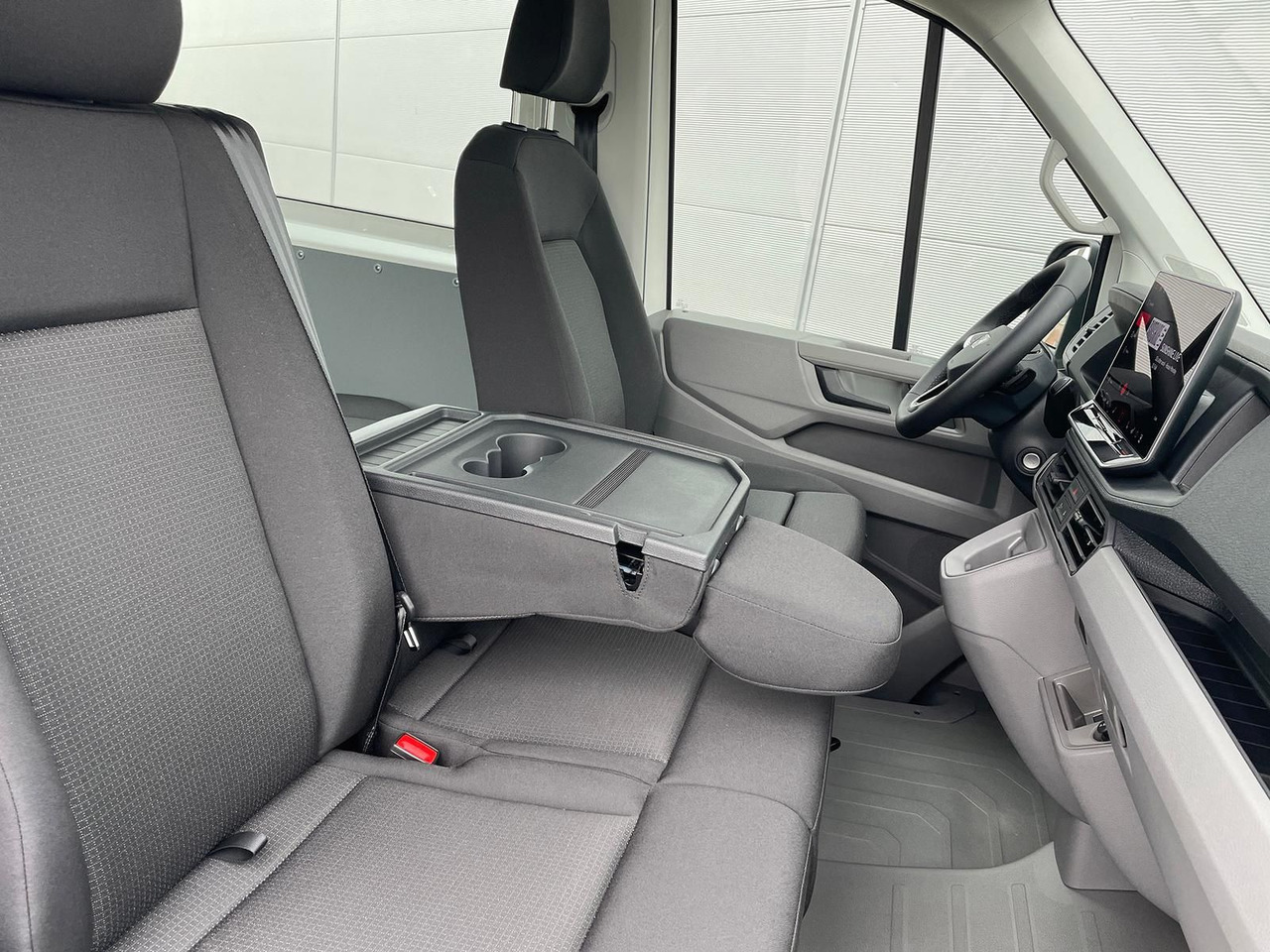 Furgon, Dostavno vozilo s dvostrukom kabinom MAN TGE 3.180 L4H3 MIXTO 4x4 Autom STANDH LED KAMERA: slika Furgon, Dostavno vozilo s dvostrukom kabinom MAN TGE 3.180 L4H3 MIXTO 4x4 Autom STANDH LED KAMERA Furgon, Dostavno vozilo s dvostrukom kabinom MAN TGE 3.180 L4H3 MIXTO 4x4 Autom STANDH LED KAMERA: slika Furgon, Dostavno vozilo s dvostrukom kabinom MAN TGE 3.180 L4H3 MIXTO 4x4 Autom STANDH LED KAMERA