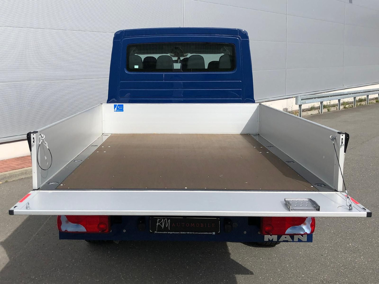 Dostavno vozilo s ravnom platformom, Dostavno vozilo s dvostrukom kabinom MAN TGE 3.180 Pritsche DOKA MR 4x4 LED TEMPOMAT: slika Dostavno vozilo s ravnom platformom, Dostavno vozilo s dvostrukom kabinom MAN TGE 3.180 Pritsche DOKA MR 4x4 LED TEMPOMAT