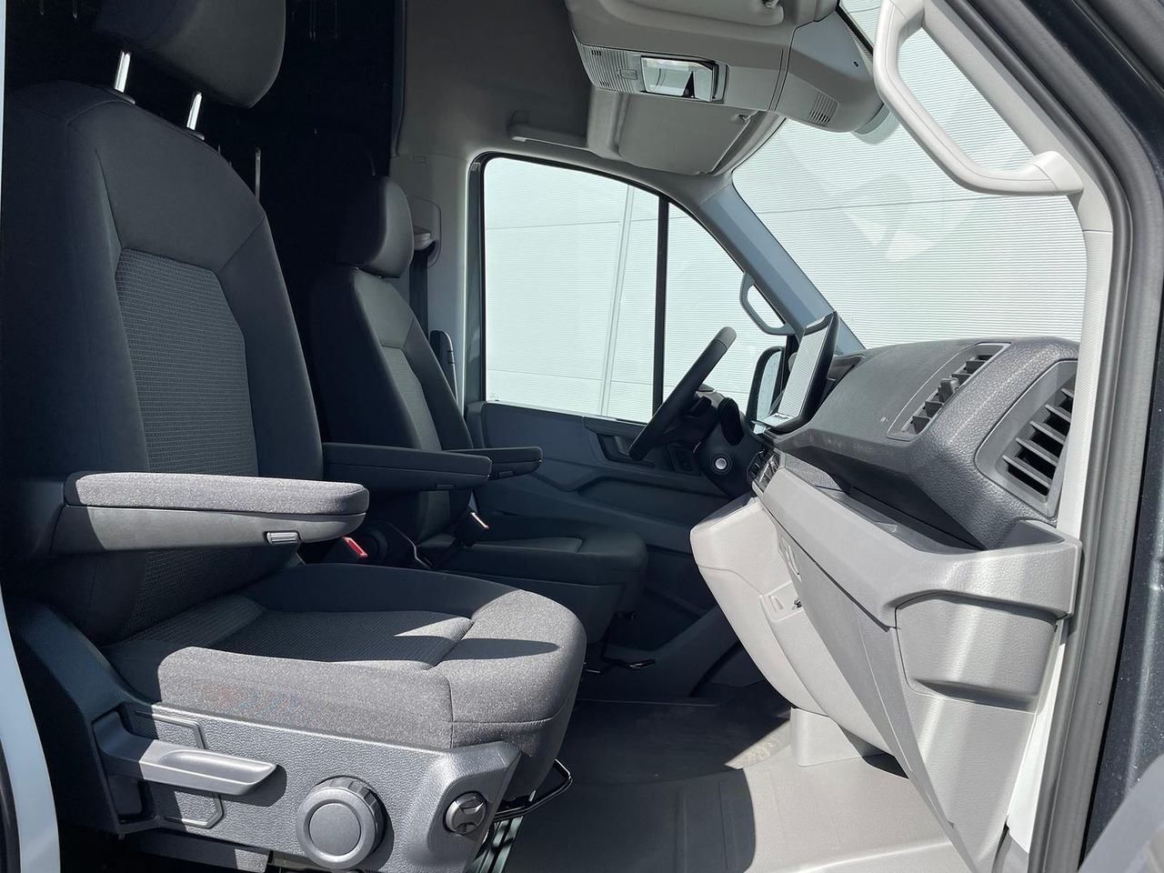 Automobil MAN TGE 3.200 L3H3 Kasten 4x4 CAMPER DREHSITZE AHK: slika Automobil MAN TGE 3.200 L3H3 Kasten 4x4 CAMPER DREHSITZE AHK