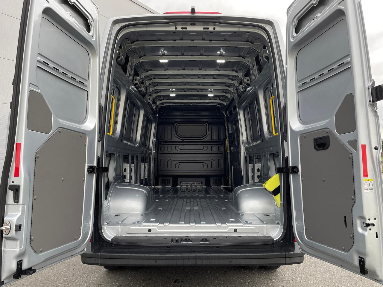 Automobil MAN TGE 5.160 Kasten L4H3 5t 4x4 OBERAIGNER STANDHZ: slika Automobil MAN TGE 5.160 Kasten L4H3 5t 4x4 OBERAIGNER STANDHZ