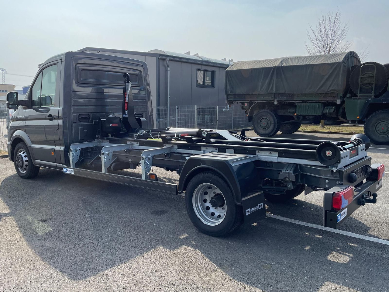 MAN TGE 6.160 Fahrgestell L4 Multilift Abrollkipper - Kamion-šasija: slika MAN TGE 6.160 Fahrgestell L4 Multilift Abrollkipper - Kamion-šasija MAN TGE 6.160 Fahrgestell L4 Multilift Abrollkipper - Kamion-šasija: slika MAN TGE 6.160 Fahrgestell L4 Multilift Abrollkipper - Kamion-šasija