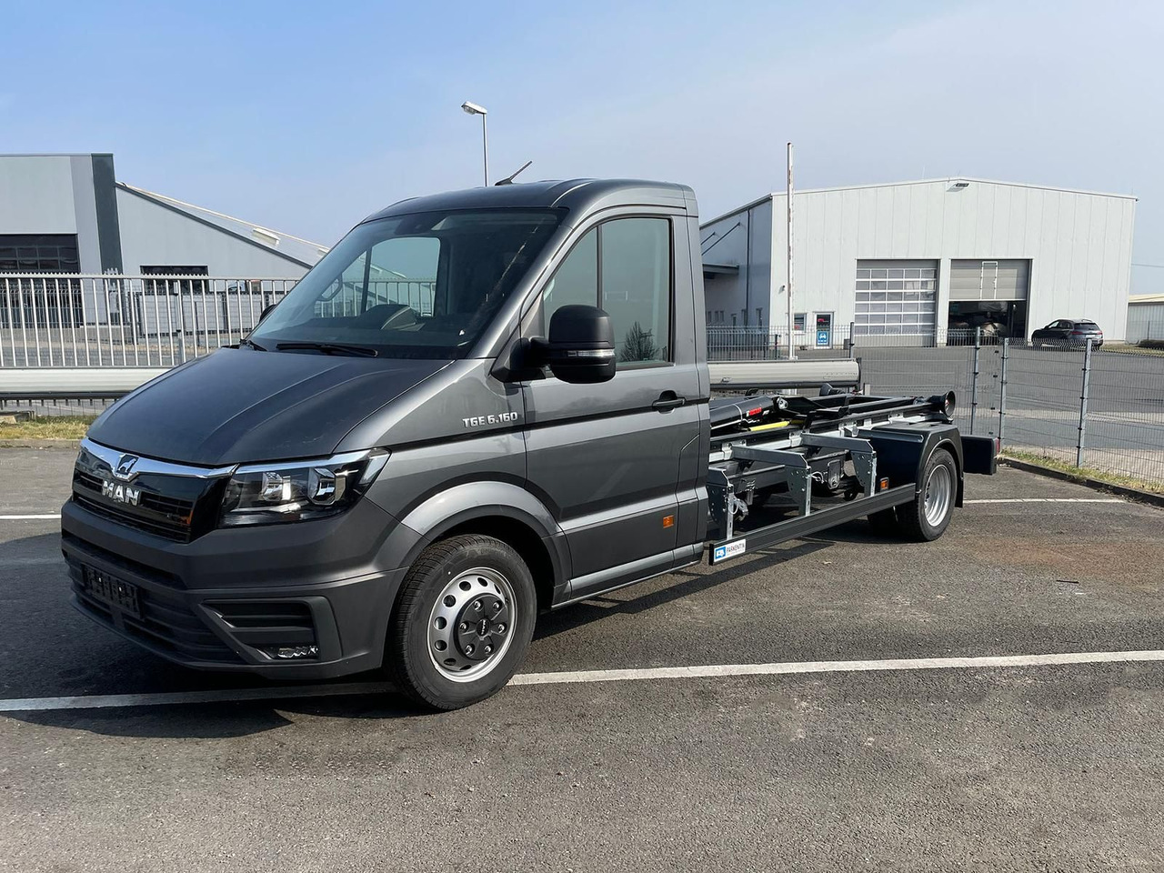 MAN TGE 6.160 Fahrgestell L4 Multilift Abrollkipper - Kamion-šasija: slika MAN TGE 6.160 Fahrgestell L4 Multilift Abrollkipper - Kamion-šasija MAN TGE 6.160 Fahrgestell L4 Multilift Abrollkipper - Kamion-šasija: slika MAN TGE 6.160 Fahrgestell L4 Multilift Abrollkipper - Kamion-šasija