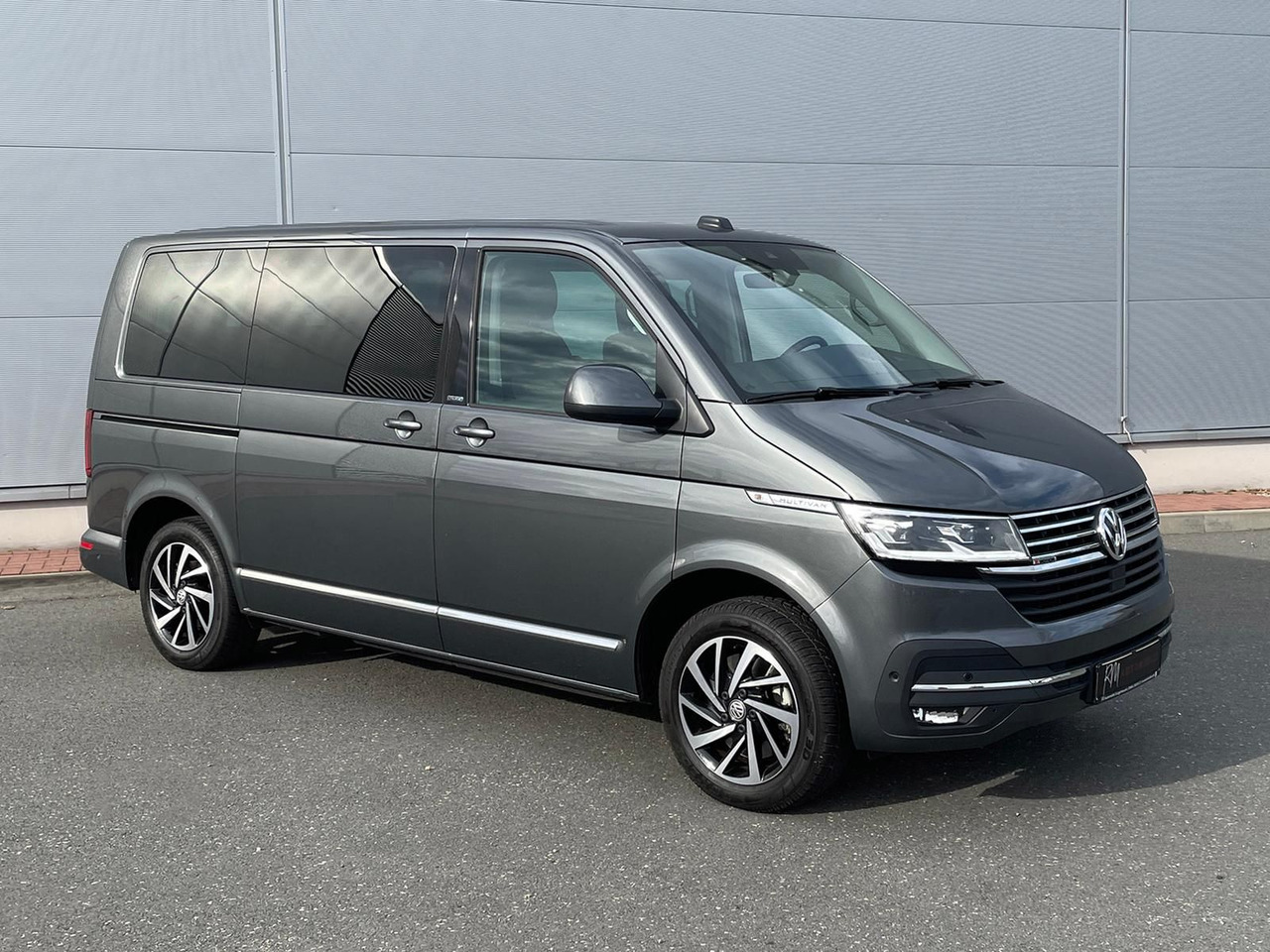 Volkswagen T6.1 Multivan Comfortline 4M ACC KAMERA SITZHZ - Putnički kombi: slika Volkswagen T6.1 Multivan Comfortline 4M ACC KAMERA SITZHZ - Putnički kombi Volkswagen T6.1 Multivan Comfortline 4M ACC KAMERA SITZHZ - Putnički kombi: slika Volkswagen T6.1 Multivan Comfortline 4M ACC KAMERA SITZHZ - Putnički kombi