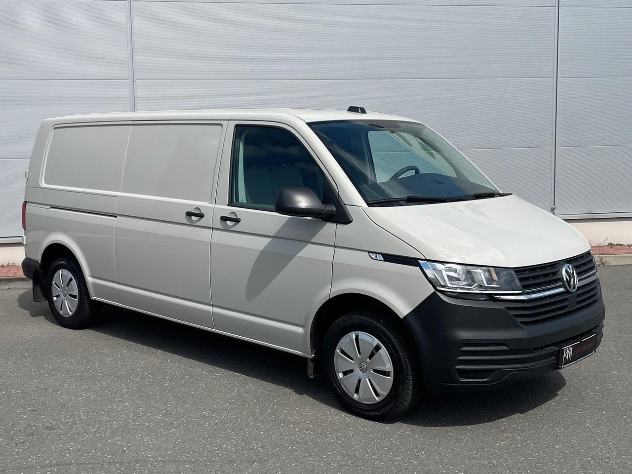 Volkswagen T6.1 Transporter Kasten LR TEMPOMAT KAMERA KLIMA - Putnički kombi: slika Volkswagen T6.1 Transporter Kasten LR TEMPOMAT KAMERA KLIMA - Putnički kombi Volkswagen T6.1 Transporter Kasten LR TEMPOMAT KAMERA KLIMA - Putnički kombi: slika Volkswagen T6.1 Transporter Kasten LR TEMPOMAT KAMERA KLIMA - Putnički kombi