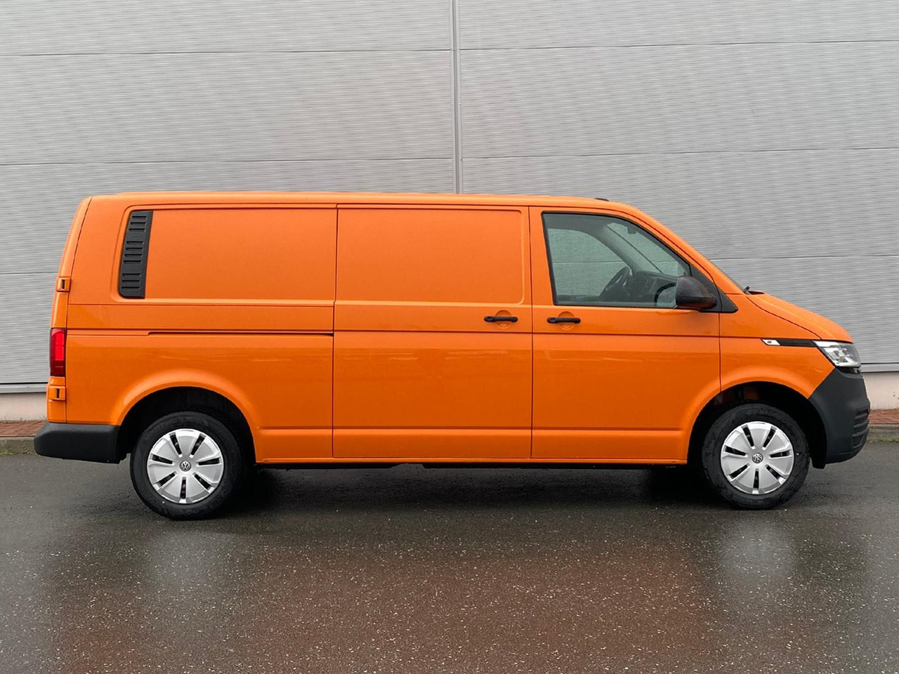 Volkswagen T6.1 Transporter Kasten lang LED PDC KLIMA SITZH - Furgon: slika Volkswagen T6.1 Transporter Kasten lang LED PDC KLIMA SITZH - Furgon Volkswagen T6.1 Transporter Kasten lang LED PDC KLIMA SITZH - Furgon: slika Volkswagen T6.1 Transporter Kasten lang LED PDC KLIMA SITZH - Furgon