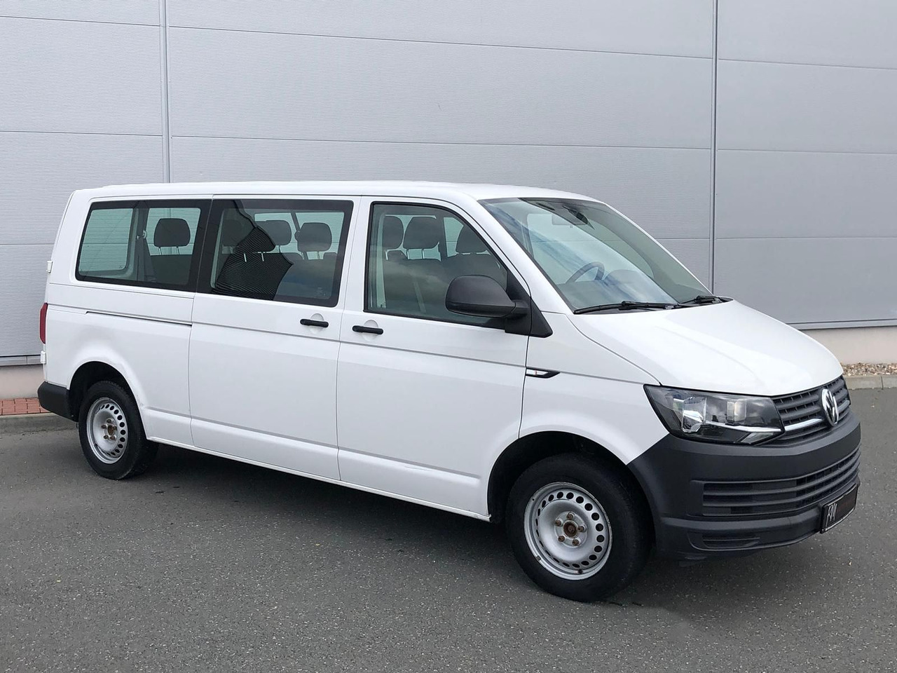 Volkswagen T6 Transporter 2.0 TDI Kombi lang 9-SITZE TEMP - Minibus, Putnički kombi: slika Volkswagen T6 Transporter 2.0 TDI Kombi lang 9-SITZE TEMP - Minibus, Putnički kombi Volkswagen T6 Transporter 2.0 TDI Kombi lang 9-SITZE TEMP - Minibus, Putnički kombi: slika Volkswagen T6 Transporter 2.0 TDI Kombi lang 9-SITZE TEMP - Minibus, Putnički kombi