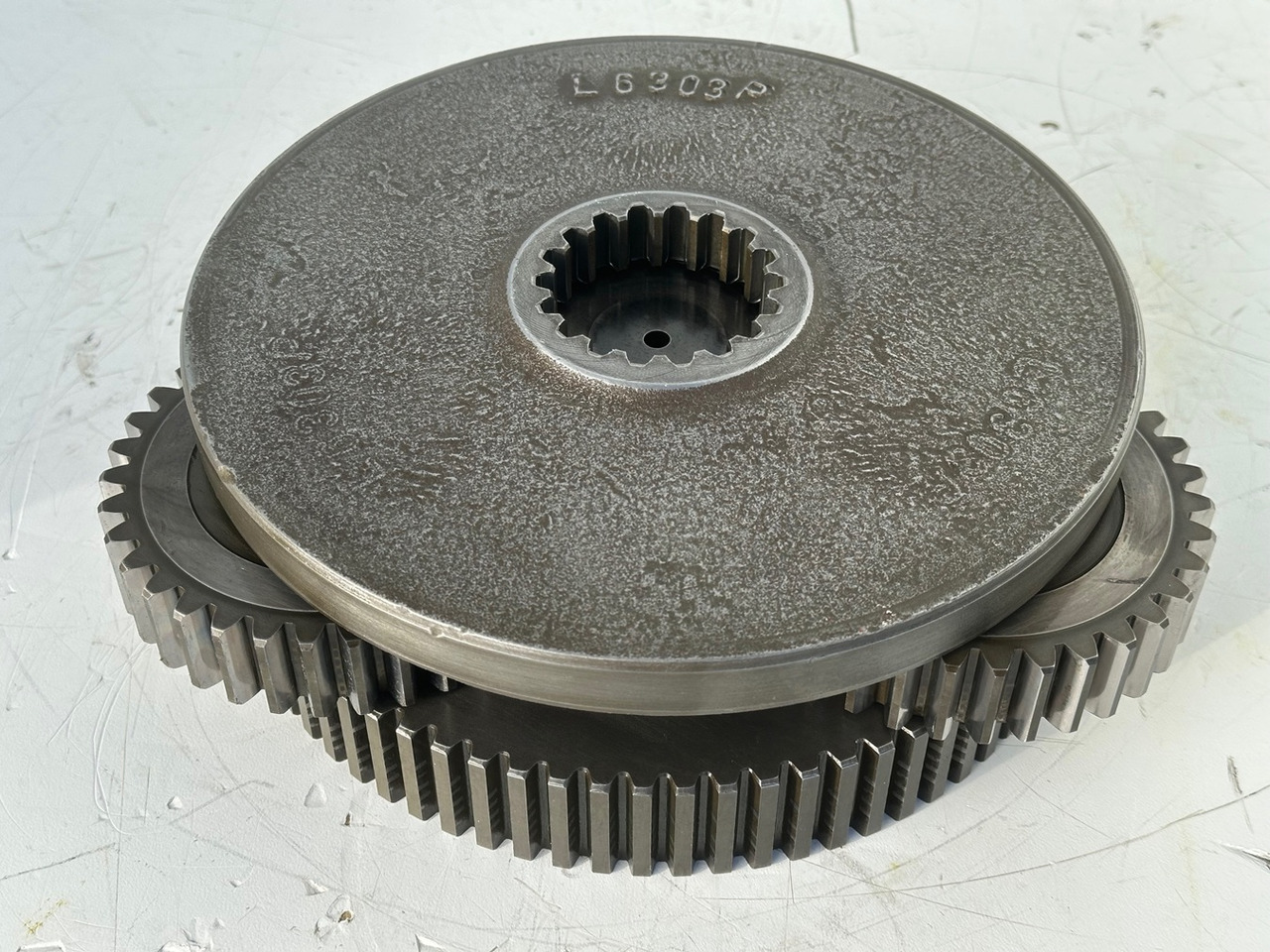 LIEBHERR Original Planetenträger ID-Nr.944171103 mit Planetenräder ID-Nr.944110603-ID-Nr.90201469 mit Lamellenträger ID-Nr.944112103. A900C,A944B,E942,LOS942,LOS944,P942,P944,R942,R944,R944B. #HRV# - Motor okretanja za Bager: slika LIEBHERR Original Planetenträger ID-Nr.944171103 mit Planetenräder ID-Nr.944110603-ID-Nr.90201469 mit Lamellenträger ID-Nr.944112103. A900C,A944B,E942,LOS942,LOS944,P942,P944,R942,R944,R944B. #HRV# - Motor okretanja za Bager LIEBHERR Original Planetenträger ID-Nr.944171103 mit Planetenräder ID-Nr.944110603-ID-Nr.90201469 mit Lamellenträger ID-Nr.944112103. A900C,A944B,E942,LOS942,LOS944,P942,P944,R942,R944,R944B. #HRV# - Motor okretanja za Bager: slika LIEBHERR Original Planetenträger ID-Nr.944171103 mit Planetenräder ID-Nr.944110603-ID-Nr.90201469 mit Lamellenträger ID-Nr.944112103. A900C,A944B,E942,LOS942,LOS944,P942,P944,R942,R944,R944B. #HRV# - Motor okretanja za Bager