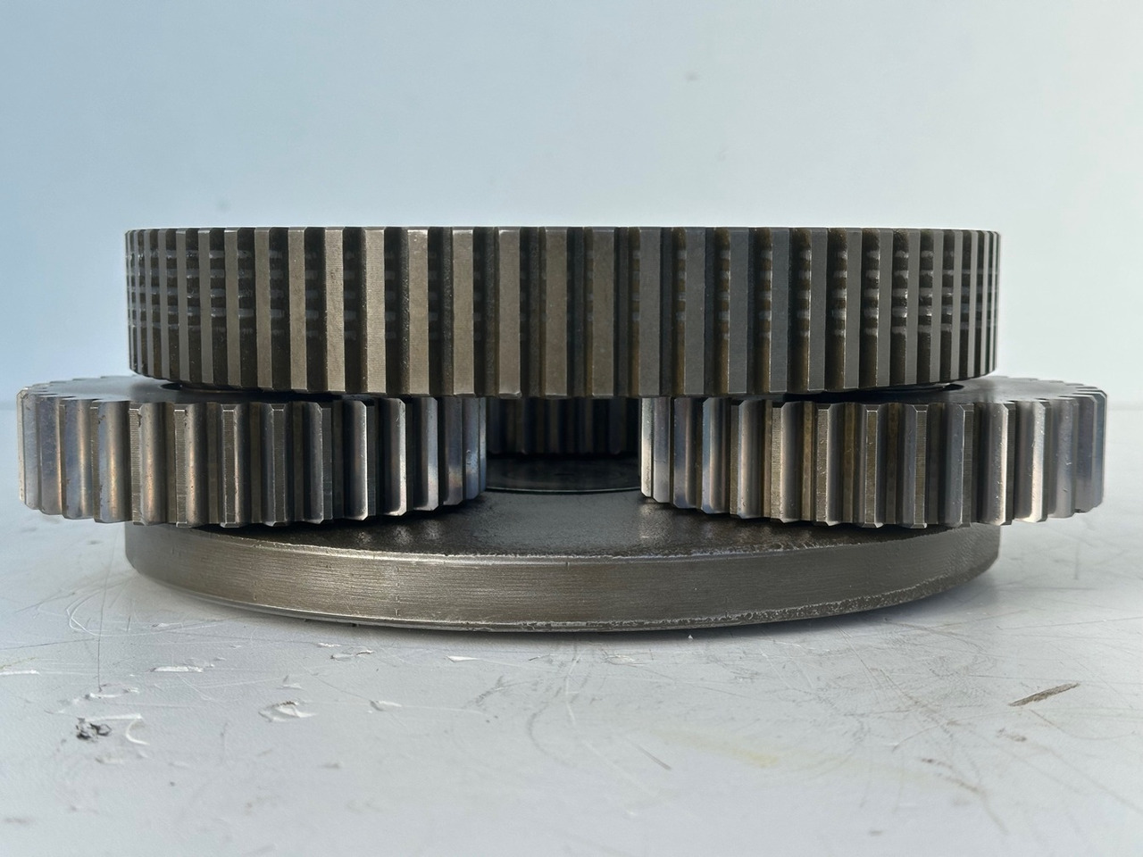 LIEBHERR Original Planetenträger ID-Nr.944171103 mit Planetenräder ID-Nr.944110603-ID-Nr.90201469 mit Lamellenträger ID-Nr.944112103. A900C,A944B,E942,LOS942,LOS944,P942,P944,R942,R944,R944B. #HRV# - Motor okretanja za Bager: slika LIEBHERR Original Planetenträger ID-Nr.944171103 mit Planetenräder ID-Nr.944110603-ID-Nr.90201469 mit Lamellenträger ID-Nr.944112103. A900C,A944B,E942,LOS942,LOS944,P942,P944,R942,R944,R944B. #HRV# - Motor okretanja za Bager LIEBHERR Original Planetenträger ID-Nr.944171103 mit Planetenräder ID-Nr.944110603-ID-Nr.90201469 mit Lamellenträger ID-Nr.944112103. A900C,A944B,E942,LOS942,LOS944,P942,P944,R942,R944,R944B. #HRV# - Motor okretanja za Bager: slika LIEBHERR Original Planetenträger ID-Nr.944171103 mit Planetenräder ID-Nr.944110603-ID-Nr.90201469 mit Lamellenträger ID-Nr.944112103. A900C,A944B,E942,LOS942,LOS944,P942,P944,R942,R944,R944B. #HRV# - Motor okretanja za Bager