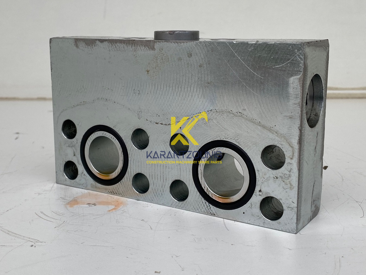 Liebherr Dämpfungsventil ID-Nr.10121777. P924 COMP, P926, R926, R916, R922, R924 COMP, R924, R926 COMP, R926, R930, R936, R946, R950 T, R960 T. #DÄ27652# - Motor okretanja za Bager: slika Liebherr Dämpfungsventil ID-Nr.10121777. P924 COMP, P926, R926, R916, R922, R924 COMP, R924, R926 COMP, R926, R930, R936, R946, R950 T, R960 T. #DÄ27652# - Motor okretanja za Bager Liebherr Dämpfungsventil ID-Nr.10121777. P924 COMP, P926, R926, R916, R922, R924 COMP, R924, R926 COMP, R926, R930, R936, R946, R950 T, R960 T. #DÄ27652# - Motor okretanja za Bager: slika Liebherr Dämpfungsventil ID-Nr.10121777. P924 COMP, P926, R926, R916, R922, R924 COMP, R924, R926 COMP, R926, R930, R936, R946, R950 T, R960 T. #DÄ27652# - Motor okretanja za Bager