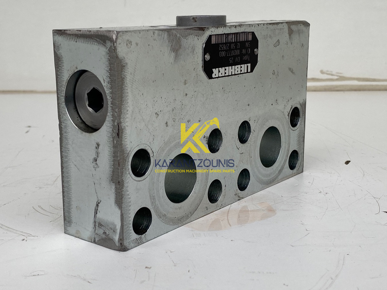 Liebherr Dämpfungsventil ID-Nr.10121777. P924 COMP, P926, R926, R916, R922, R924 COMP, R924, R926 COMP, R926, R930, R936, R946, R950 T, R960 T. #DÄ27652# - Motor okretanja za Bager: slika Liebherr Dämpfungsventil ID-Nr.10121777. P924 COMP, P926, R926, R916, R922, R924 COMP, R924, R926 COMP, R926, R930, R936, R946, R950 T, R960 T. #DÄ27652# - Motor okretanja za Bager Liebherr Dämpfungsventil ID-Nr.10121777. P924 COMP, P926, R926, R916, R922, R924 COMP, R924, R926 COMP, R926, R930, R936, R946, R950 T, R960 T. #DÄ27652# - Motor okretanja za Bager: slika Liebherr Dämpfungsventil ID-Nr.10121777. P924 COMP, P926, R926, R916, R922, R924 COMP, R924, R926 COMP, R926, R930, R936, R946, R950 T, R960 T. #DÄ27652# - Motor okretanja za Bager