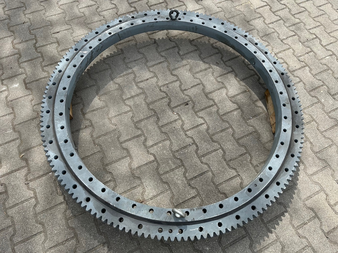 Liebherr Drehkranz - Kugeldrehverbindung Typ:KUD75 VA 007. ID-Nr.982860001. #10014# - Okretni prsten za Građevinski strojevi: slika Liebherr Drehkranz - Kugeldrehverbindung Typ:KUD75 VA 007. ID-Nr.982860001. #10014# - Okretni prsten za Građevinski strojevi Liebherr Drehkranz - Kugeldrehverbindung Typ:KUD75 VA 007. ID-Nr.982860001. #10014# - Okretni prsten za Građevinski strojevi: slika Liebherr Drehkranz - Kugeldrehverbindung Typ:KUD75 VA 007. ID-Nr.982860001. #10014# - Okretni prsten za Građevinski strojevi