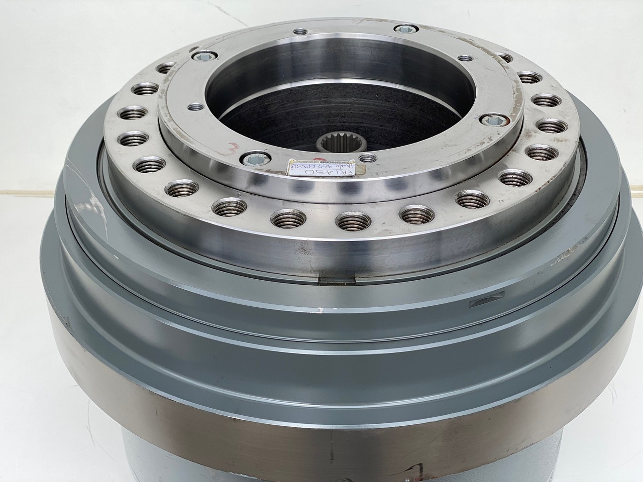 Liebherr Fahrantrieb FAT450P135, ID-Nr.90211932 - ID-Nr.90211933. ER944, R940, R944, R945, R946, R950, R960 T. #159-03# - Reduktor pogona za Bager gusjeničar: slika Liebherr Fahrantrieb FAT450P135, ID-Nr.90211932 - ID-Nr.90211933. ER944, R940, R944, R945, R946, R950, R960 T. #159-03# - Reduktor pogona za Bager gusjeničar Liebherr Fahrantrieb FAT450P135, ID-Nr.90211932 - ID-Nr.90211933. ER944, R940, R944, R945, R946, R950, R960 T. #159-03# - Reduktor pogona za Bager gusjeničar: slika Liebherr Fahrantrieb FAT450P135, ID-Nr.90211932 - ID-Nr.90211933. ER944, R940, R944, R945, R946, R950, R960 T. #159-03# - Reduktor pogona za Bager gusjeničar