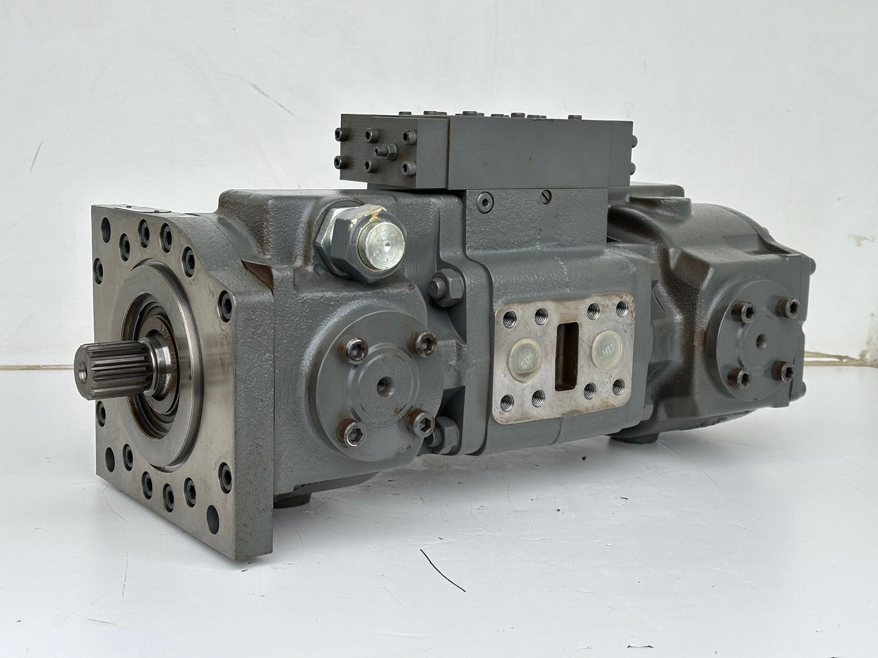 Liebherr Hydraulikdoppelpumpe Typ:LPVD 075. ID-Nr.9076806 - ID-Nr.9279749 - ID-Nr.9880487 - ID-Nr.9073988. A902 IND - A904 IND. #9076806.15495# - Hidraulična pumpa za Građevinski strojevi: slika Liebherr Hydraulikdoppelpumpe Typ:LPVD 075. ID-Nr.9076806 - ID-Nr.9279749 - ID-Nr.9880487 - ID-Nr.9073988. A902 IND - A904 IND. #9076806.15495# - Hidraulična pumpa za Građevinski strojevi Liebherr Hydraulikdoppelpumpe Typ:LPVD 075. ID-Nr.9076806 - ID-Nr.9279749 - ID-Nr.9880487 - ID-Nr.9073988. A902 IND - A904 IND. #9076806.15495# - Hidraulična pumpa za Građevinski strojevi: slika Liebherr Hydraulikdoppelpumpe Typ:LPVD 075. ID-Nr.9076806 - ID-Nr.9279749 - ID-Nr.9880487 - ID-Nr.9073988. A902 IND - A904 IND. #9076806.15495# - Hidraulična pumpa za Građevinski strojevi