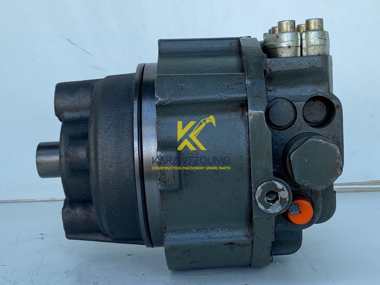 Liebherr Hydraulikeinbaumotor CMVE O 108. ID-Nr.10118562 - ID-Nr.10132610 - ID-Nr.10129048. LOS1916, LOS916, LOS926, R906, R916, R918, R920, R922, R924, R926COMP, R926, R936. #27979# - Hidraulični motor za Bager gusjeničar: slika Liebherr Hydraulikeinbaumotor CMVE O 108. ID-Nr.10118562 - ID-Nr.10132610 - ID-Nr.10129048. LOS1916, LOS916, LOS926, R906, R916, R918, R920, R922, R924, R926COMP, R926, R936. #27979# - Hidraulični motor za Bager gusjeničar Liebherr Hydraulikeinbaumotor CMVE O 108. ID-Nr.10118562 - ID-Nr.10132610 - ID-Nr.10129048. LOS1916, LOS916, LOS926, R906, R916, R918, R920, R922, R924, R926COMP, R926, R936. #27979# - Hidraulični motor za Bager gusjeničar: slika Liebherr Hydraulikeinbaumotor CMVE O 108. ID-Nr.10118562 - ID-Nr.10132610 - ID-Nr.10129048. LOS1916, LOS916, LOS926, R906, R916, R918, R920, R922, R924, R926COMP, R926, R936. #27979# - Hidraulični motor za Bager gusjeničar