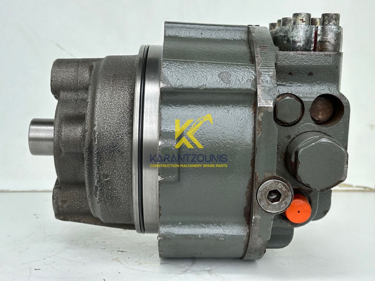 Liebherr Hydraulikeinbaumotor CMVE O 108. ID-Nr.10118562 - ID-Nr.10132610 - ID-Nr.10129048. LOS1916, LOS916, LOS926, R906, R916, R918, R920, R922, R924, R926COMP, R926, R936. #28313# - Hidraulični motor za Građevinski strojevi: slika Liebherr Hydraulikeinbaumotor CMVE O 108. ID-Nr.10118562 - ID-Nr.10132610 - ID-Nr.10129048. LOS1916, LOS916, LOS926, R906, R916, R918, R920, R922, R924, R926COMP, R926, R936. #28313# - Hidraulični motor za Građevinski strojevi Liebherr Hydraulikeinbaumotor CMVE O 108. ID-Nr.10118562 - ID-Nr.10132610 - ID-Nr.10129048. LOS1916, LOS916, LOS926, R906, R916, R918, R920, R922, R924, R926COMP, R926, R936. #28313# - Hidraulični motor za Građevinski strojevi: slika Liebherr Hydraulikeinbaumotor CMVE O 108. ID-Nr.10118562 - ID-Nr.10132610 - ID-Nr.10129048. LOS1916, LOS916, LOS926, R906, R916, R918, R920, R922, R924, R926COMP, R926, R936. #28313# - Hidraulični motor za Građevinski strojevi