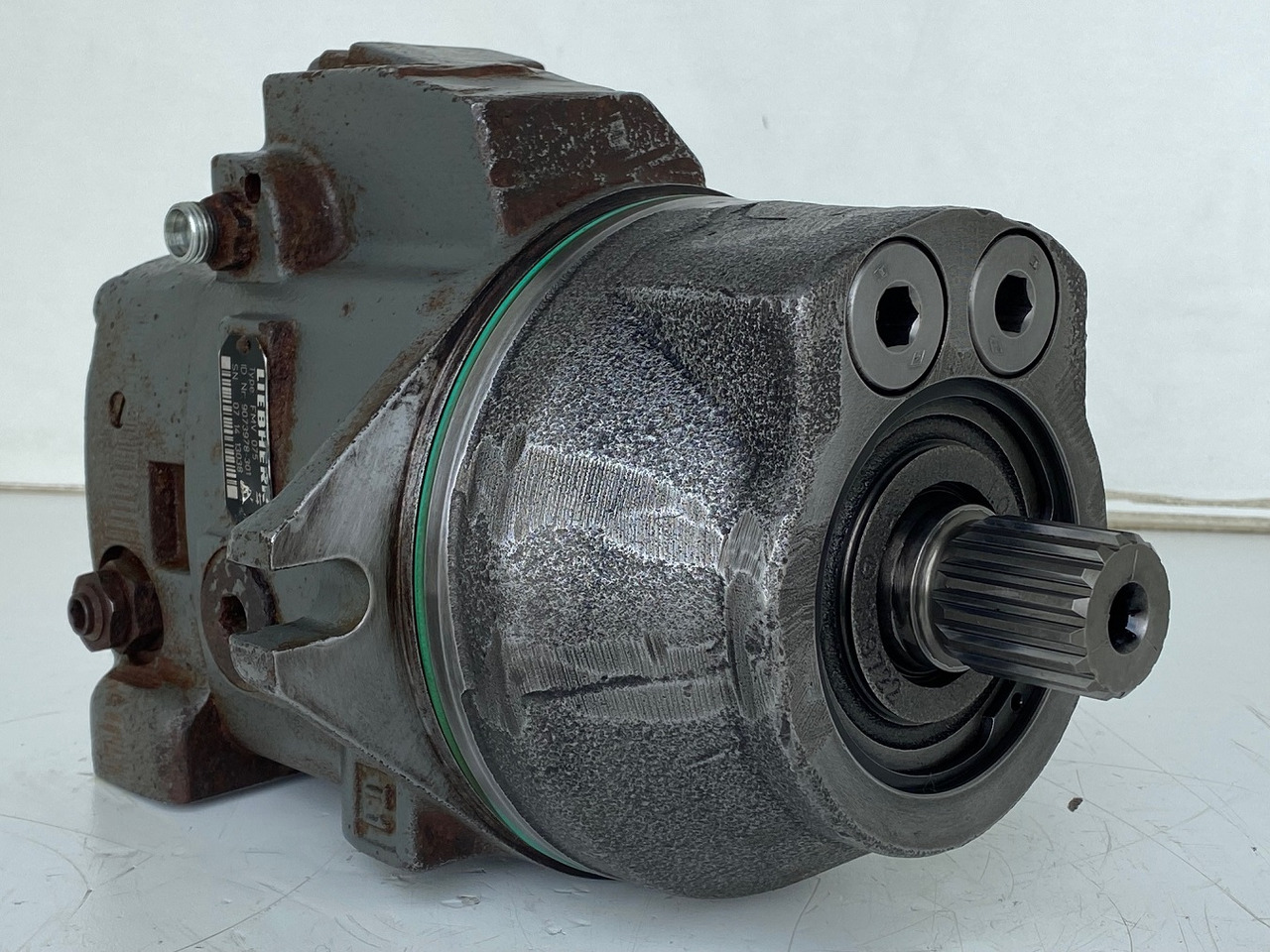 Liebherr Hydraulikeinbaumotor FMV075, ID-Nr.9073978. LOS914, LOS924, R902, R904, R912, R914, R922, R924, R924 COMP, R924 COMPA. #13038# - Hidraulični motor za Bager gusjeničar: slika Liebherr Hydraulikeinbaumotor FMV075, ID-Nr.9073978. LOS914, LOS924, R902, R904, R912, R914, R922, R924, R924 COMP, R924 COMPA. #13038# - Hidraulični motor za Bager gusjeničar Liebherr Hydraulikeinbaumotor FMV075, ID-Nr.9073978. LOS914, LOS924, R902, R904, R912, R914, R922, R924, R924 COMP, R924 COMPA. #13038# - Hidraulični motor za Bager gusjeničar: slika Liebherr Hydraulikeinbaumotor FMV075, ID-Nr.9073978. LOS914, LOS924, R902, R904, R912, R914, R922, R924, R924 COMP, R924 COMPA. #13038# - Hidraulični motor za Bager gusjeničar
