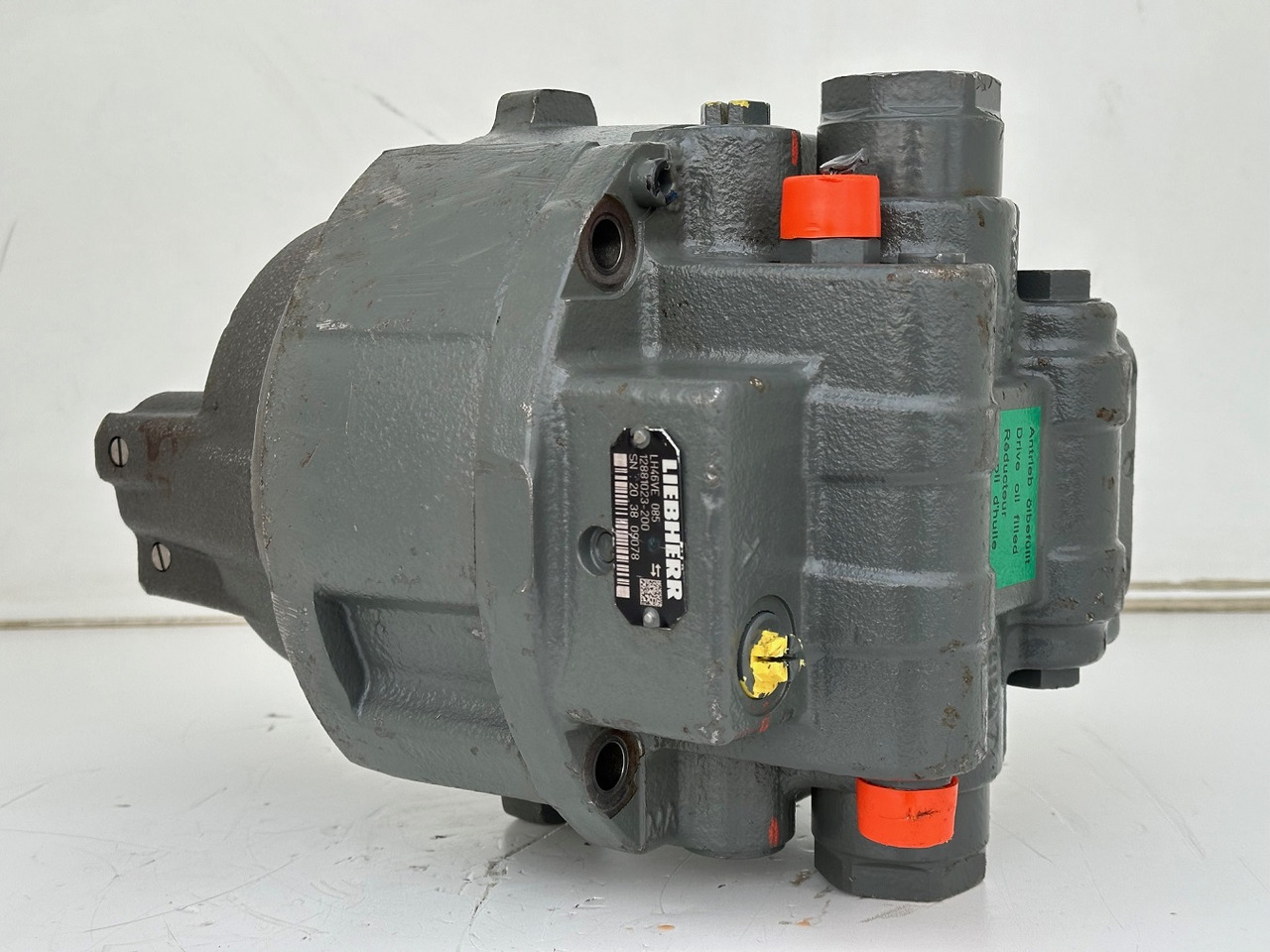 Liebherr Hydraulikeinbaumotor LH46VE 085. ID-Nr.12421312 - ID-Nr.12881023. LO1926, LOS926 K-LC, R922, R924, R926, R926 K-LC, R930 T. #20.38.0978# - Hidraulični motor za Građevinski strojevi: slika Liebherr Hydraulikeinbaumotor LH46VE 085. ID-Nr.12421312 - ID-Nr.12881023. LO1926, LOS926 K-LC, R922, R924, R926, R926 K-LC, R930 T. #20.38.0978# - Hidraulični motor za Građevinski strojevi Liebherr Hydraulikeinbaumotor LH46VE 085. ID-Nr.12421312 - ID-Nr.12881023. LO1926, LOS926 K-LC, R922, R924, R926, R926 K-LC, R930 T. #20.38.0978# - Hidraulični motor za Građevinski strojevi: slika Liebherr Hydraulikeinbaumotor LH46VE 085. ID-Nr.12421312 - ID-Nr.12881023. LO1926, LOS926 K-LC, R922, R924, R926, R926 K-LC, R930 T. #20.38.0978# - Hidraulični motor za Građevinski strojevi
