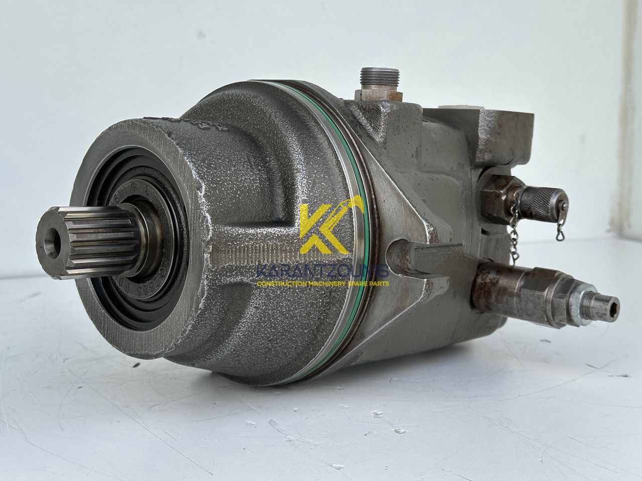 Liebherr Hydraulikeinbaumotor Typ:FMF058, ID-Nr.10122576 - ID-Nr.10145827 - ID-Nr.11371069. LOS1906, P924 COMP , R906, R906 PROTO, R916, R922, R924, R924 COMP, R926 COMP, R926 K LC. #11371069.08604# - Hidraulični motor za Bager gusjeničar: slika Liebherr Hydraulikeinbaumotor Typ:FMF058, ID-Nr.10122576 - ID-Nr.10145827 - ID-Nr.11371069. LOS1906, P924 COMP , R906, R906 PROTO, R916, R922, R924, R924 COMP, R926 COMP, R926 K LC. #11371069.08604# - Hidraulični motor za Bager gusjeničar Liebherr Hydraulikeinbaumotor Typ:FMF058, ID-Nr.10122576 - ID-Nr.10145827 - ID-Nr.11371069. LOS1906, P924 COMP , R906, R906 PROTO, R916, R922, R924, R924 COMP, R926 COMP, R926 K LC. #11371069.08604# - Hidraulični motor za Bager gusjeničar: slika Liebherr Hydraulikeinbaumotor Typ:FMF058, ID-Nr.10122576 - ID-Nr.10145827 - ID-Nr.11371069. LOS1906, P924 COMP , R906, R906 PROTO, R916, R922, R924, R924 COMP, R926 COMP, R926 K LC. #11371069.08604# - Hidraulični motor za Bager gusjeničar