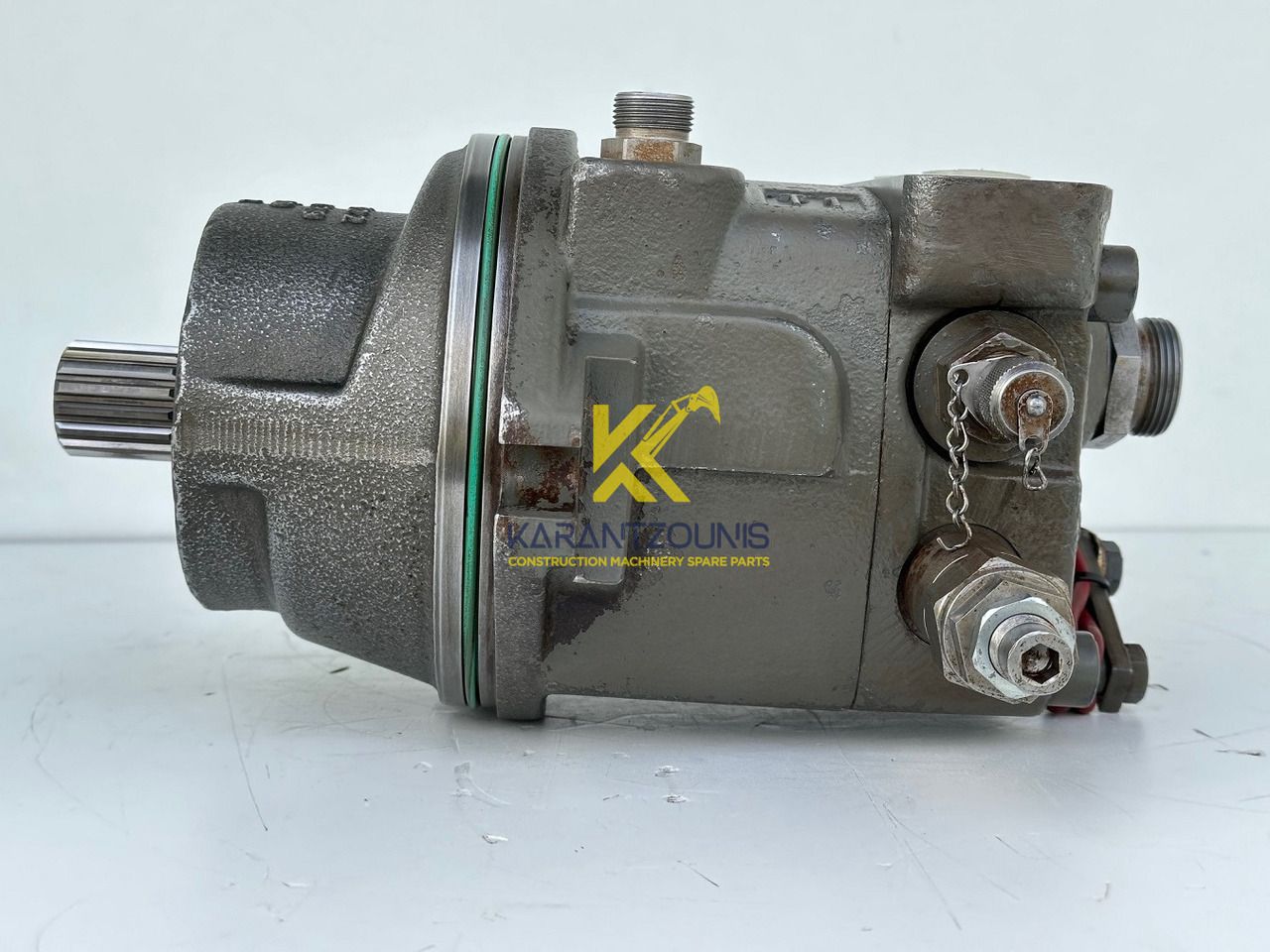 Liebherr Hydraulikeinbaumotor Typ:FMF058, ID-Nr.10122576 - ID-Nr.10145827 - ID-Nr.11371069. LOS1906, P924 COMP , R906, R906 PROTO, R916, R922, R924, R924 COMP, R926 COMP, R926 K LC. #11371069.08604# - Hidraulični motor za Bager gusjeničar: slika Liebherr Hydraulikeinbaumotor Typ:FMF058, ID-Nr.10122576 - ID-Nr.10145827 - ID-Nr.11371069. LOS1906, P924 COMP , R906, R906 PROTO, R916, R922, R924, R924 COMP, R926 COMP, R926 K LC. #11371069.08604# - Hidraulični motor za Bager gusjeničar Liebherr Hydraulikeinbaumotor Typ:FMF058, ID-Nr.10122576 - ID-Nr.10145827 - ID-Nr.11371069. LOS1906, P924 COMP , R906, R906 PROTO, R916, R922, R924, R924 COMP, R926 COMP, R926 K LC. #11371069.08604# - Hidraulični motor za Bager gusjeničar: slika Liebherr Hydraulikeinbaumotor Typ:FMF058, ID-Nr.10122576 - ID-Nr.10145827 - ID-Nr.11371069. LOS1906, P924 COMP , R906, R906 PROTO, R916, R922, R924, R924 COMP, R926 COMP, R926 K LC. #11371069.08604# - Hidraulični motor za Bager gusjeničar