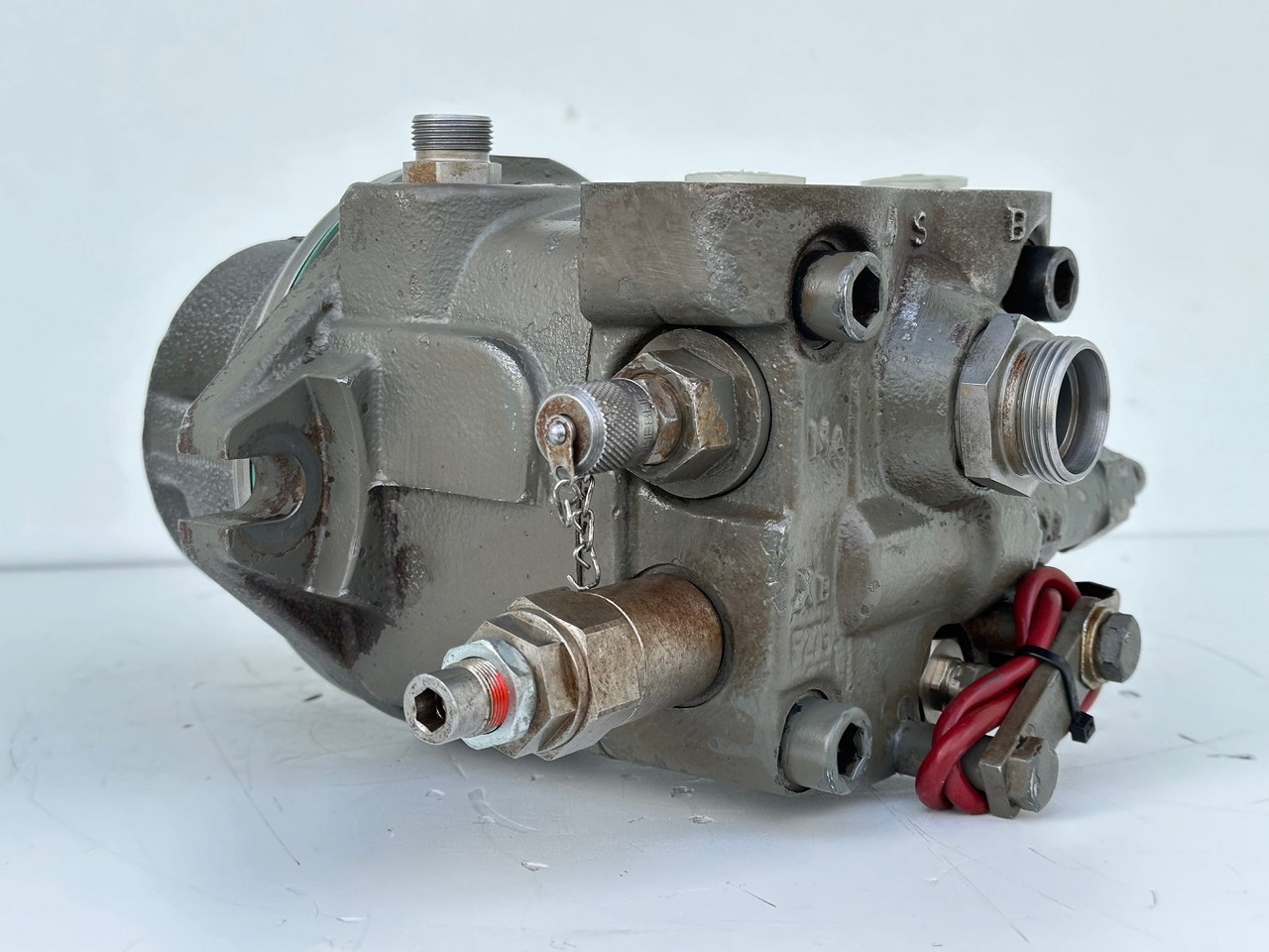 Liebherr Hydraulikeinbaumotor Typ:FMF058, ID-Nr.10122576 - ID-Nr.10145827 - ID-Nr.11371069. LOS1906, P924 COMP , R906, R906 PROTO, R916, R922, R924, R924 COMP, R926 COMP, R926 K LC. #11371069.43199# - Motor okretanja za Građevinski strojevi: slika Liebherr Hydraulikeinbaumotor Typ:FMF058, ID-Nr.10122576 - ID-Nr.10145827 - ID-Nr.11371069. LOS1906, P924 COMP , R906, R906 PROTO, R916, R922, R924, R924 COMP, R926 COMP, R926 K LC. #11371069.43199# - Motor okretanja za Građevinski strojevi Liebherr Hydraulikeinbaumotor Typ:FMF058, ID-Nr.10122576 - ID-Nr.10145827 - ID-Nr.11371069. LOS1906, P924 COMP , R906, R906 PROTO, R916, R922, R924, R924 COMP, R926 COMP, R926 K LC. #11371069.43199# - Motor okretanja za Građevinski strojevi: slika Liebherr Hydraulikeinbaumotor Typ:FMF058, ID-Nr.10122576 - ID-Nr.10145827 - ID-Nr.11371069. LOS1906, P924 COMP , R906, R906 PROTO, R916, R922, R924, R924 COMP, R926 COMP, R926 K LC. #11371069.43199# - Motor okretanja za Građevinski strojevi